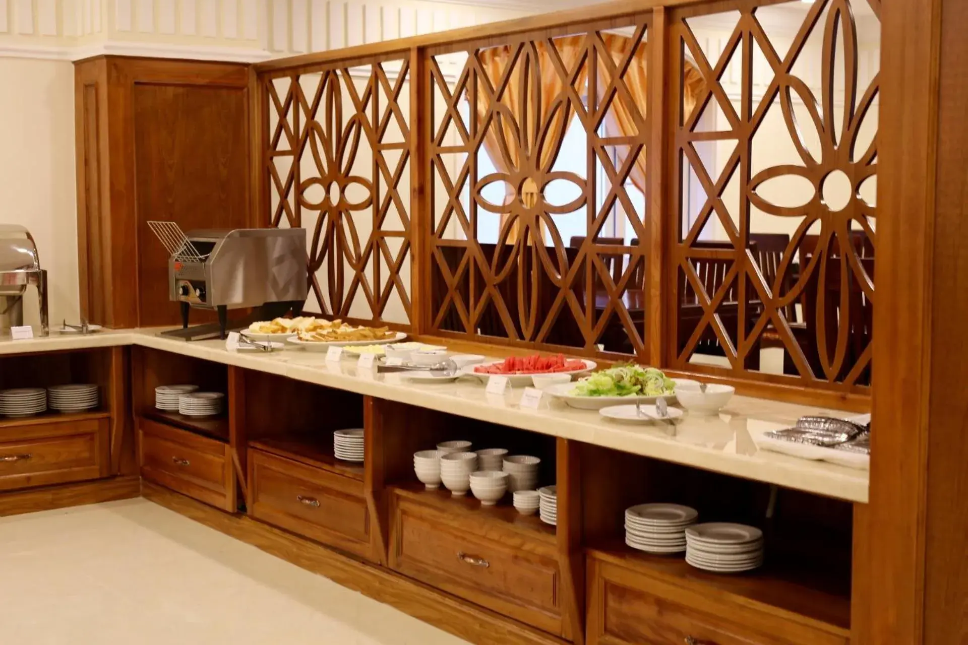 Restaurant/places to eat in Iris Dalat Hotel Restaurant/places to eat in Iris Dalat Hotel