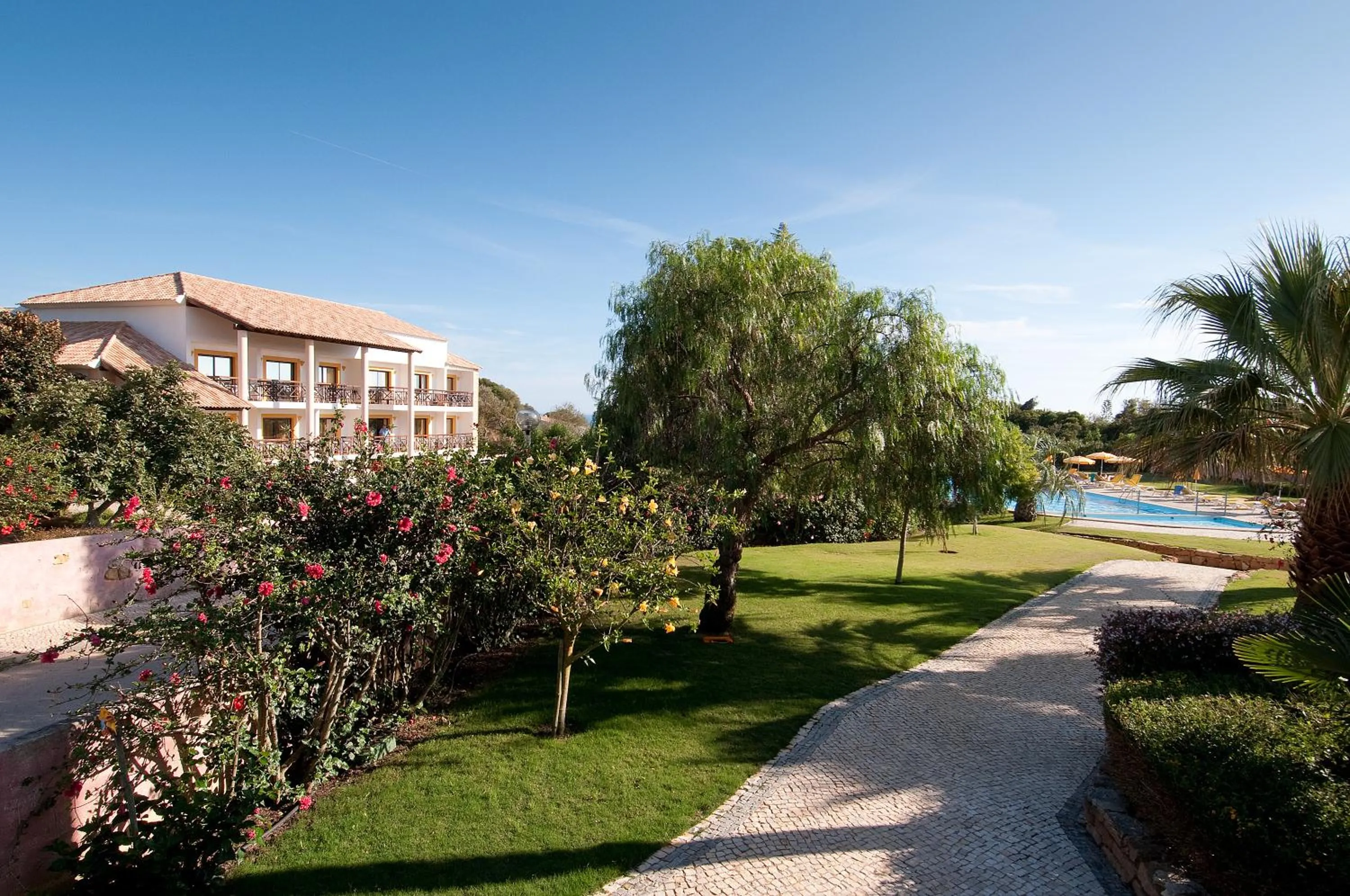 Garden in Luzmar Villas