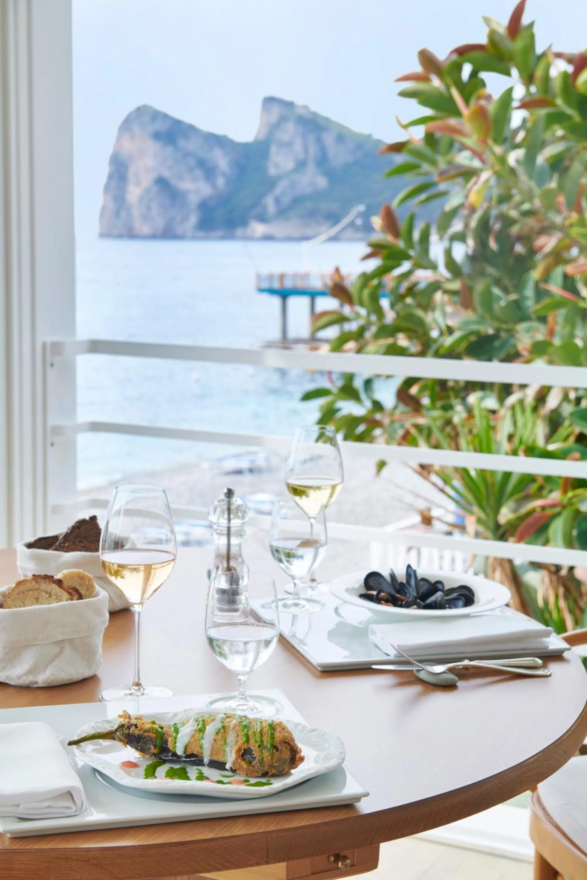 Restaurant/places to eat in Taverna Del Capitano