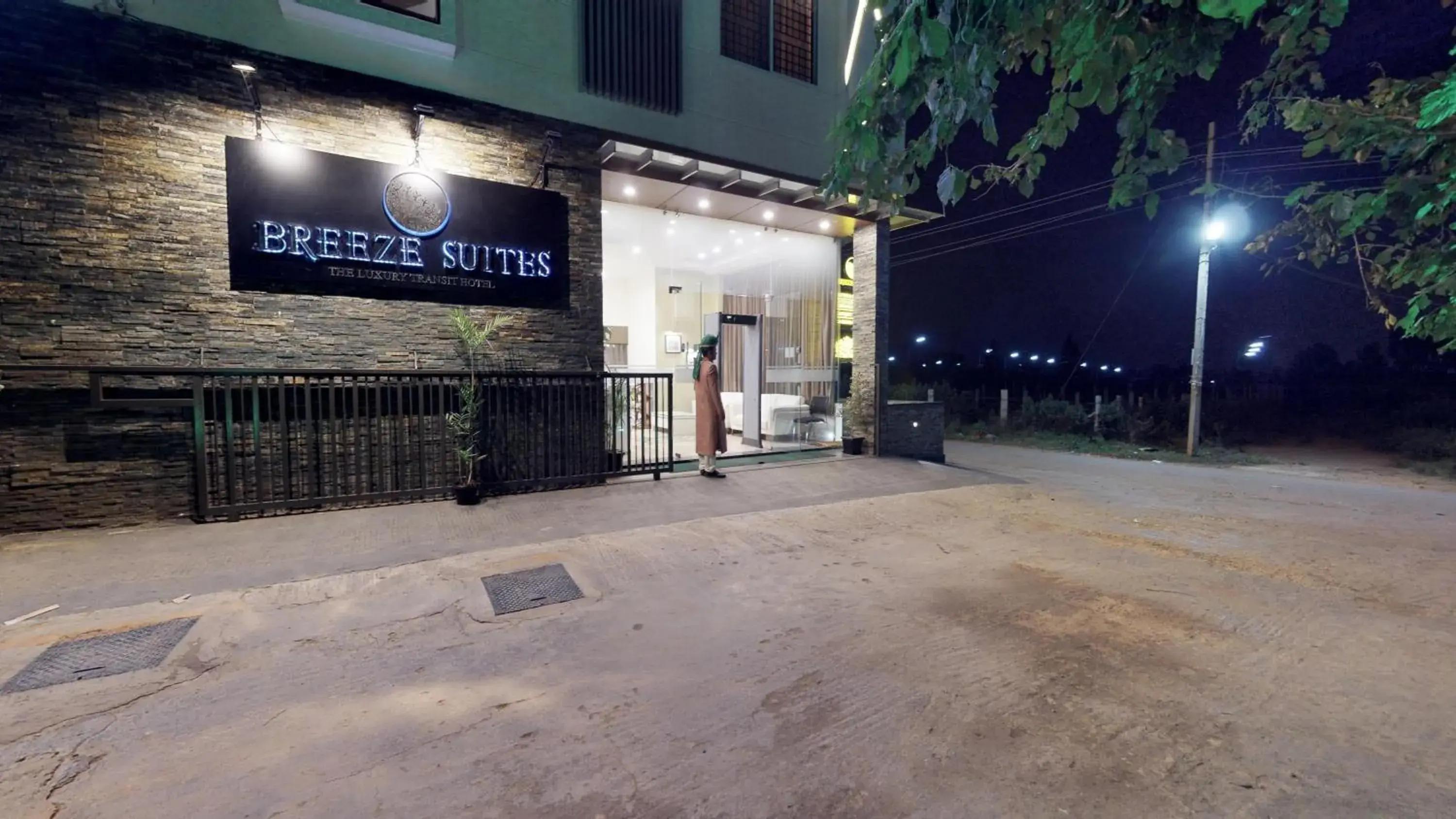 D Breeze Suites D Breeze Suites