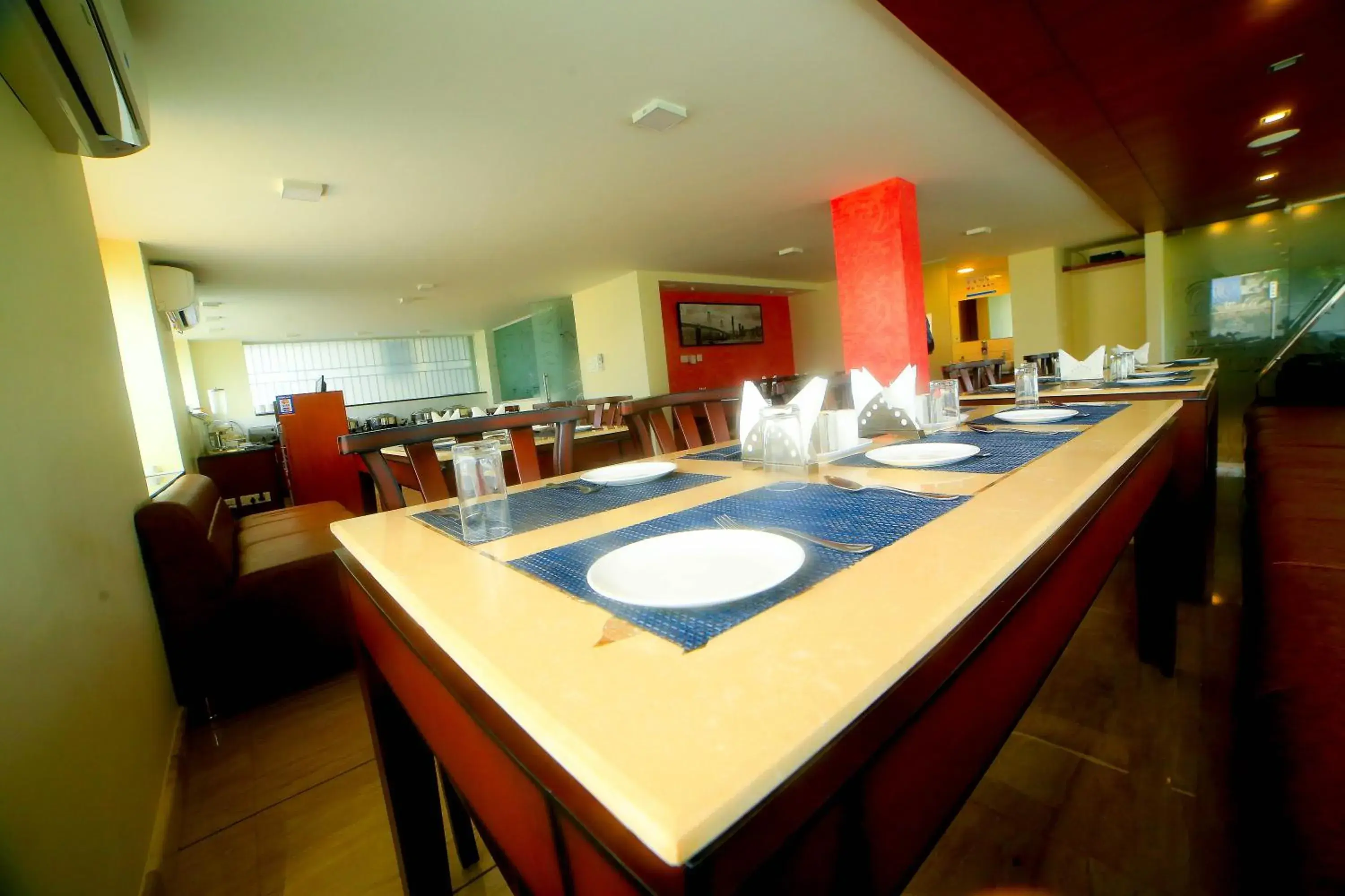 Restaurant/places to eat in D Breeze Suites Restaurant/places to eat in D Breeze Suites