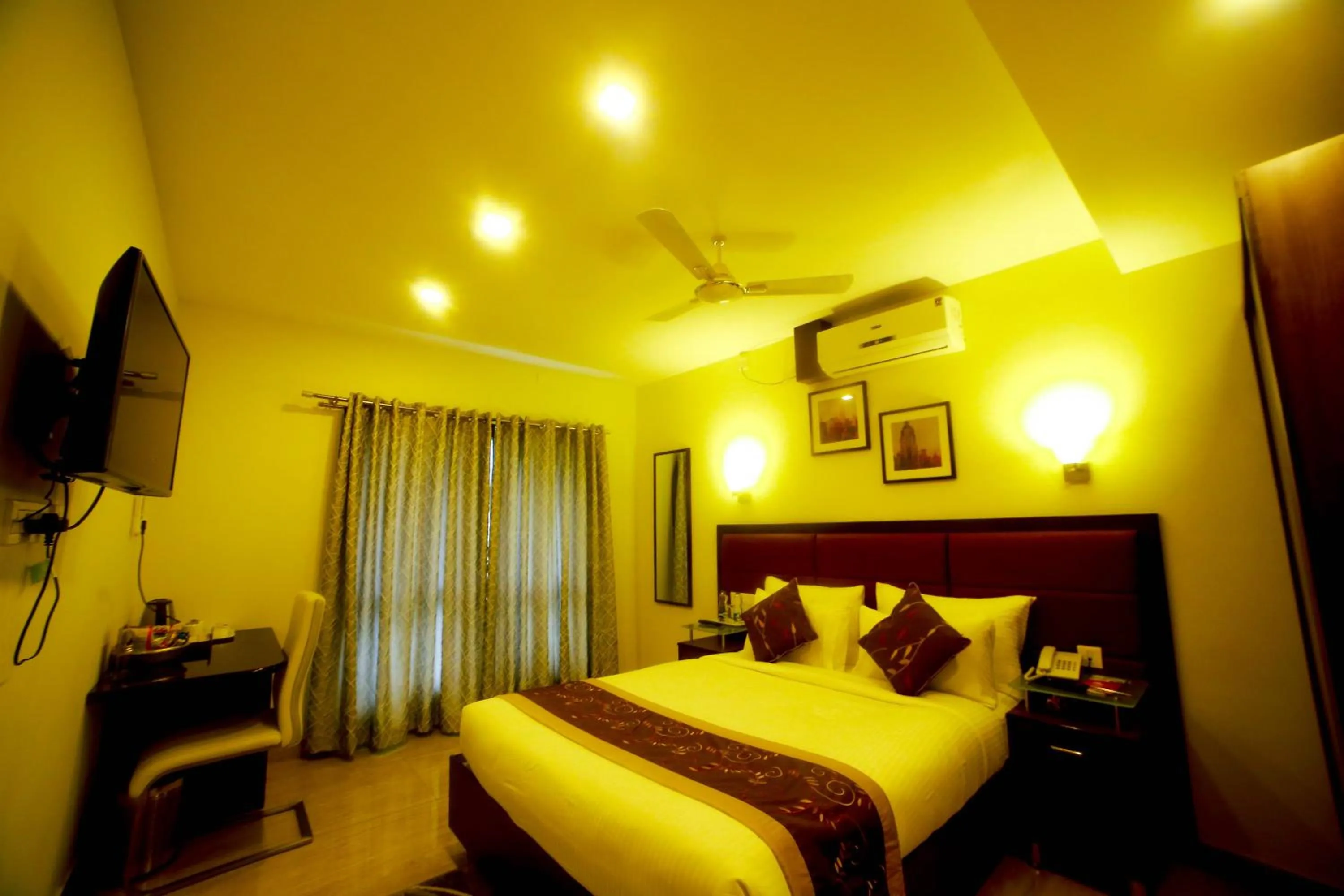 Bed in D Breeze Suites