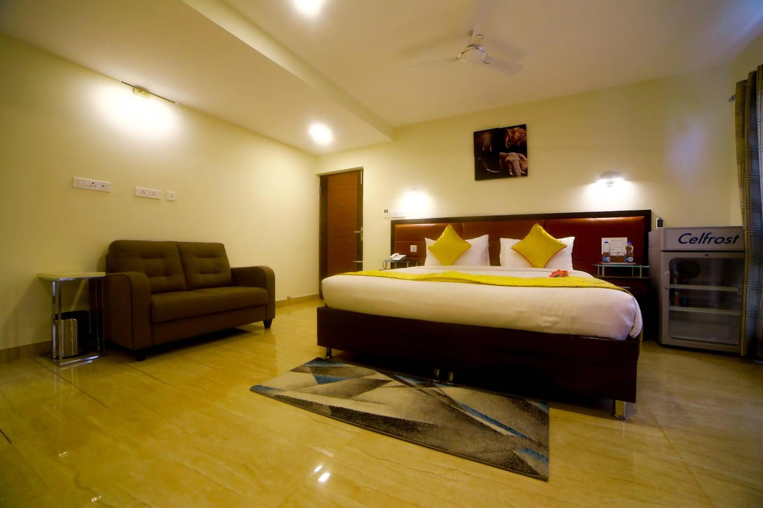 Bedroom, Bed in D Breeze Suites