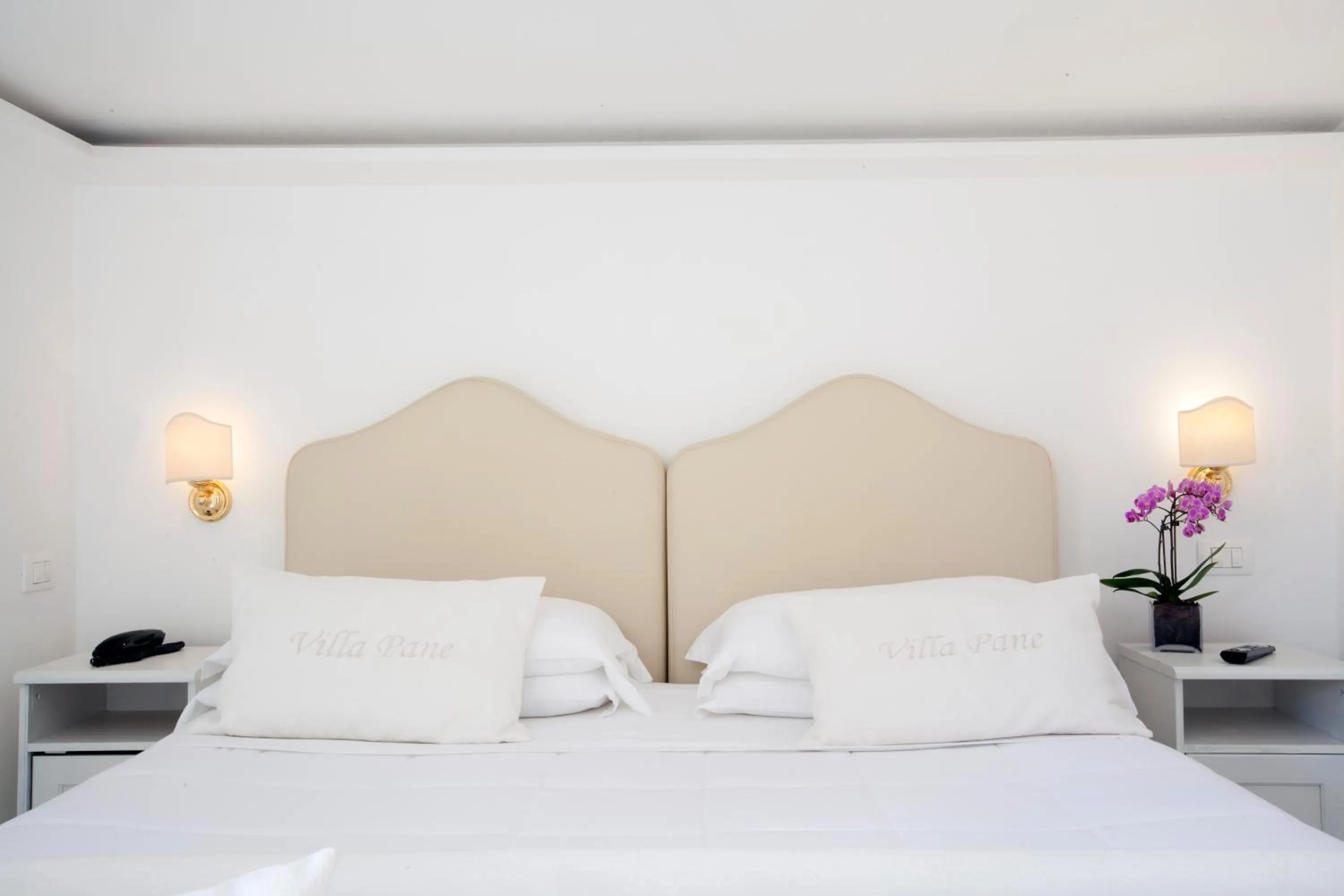 Bed in Villa Pane Resort