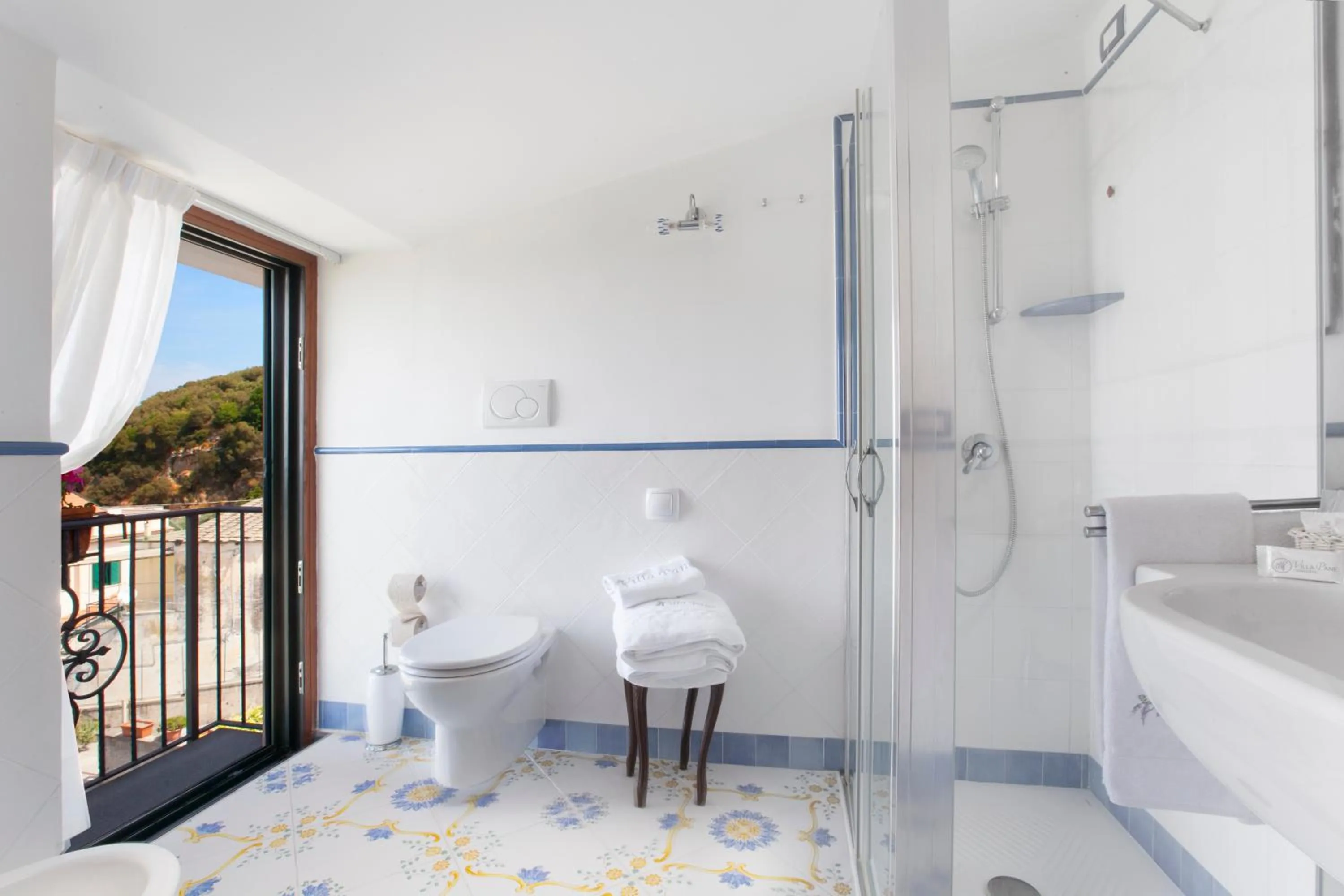 Shower in Villa Pane Resort