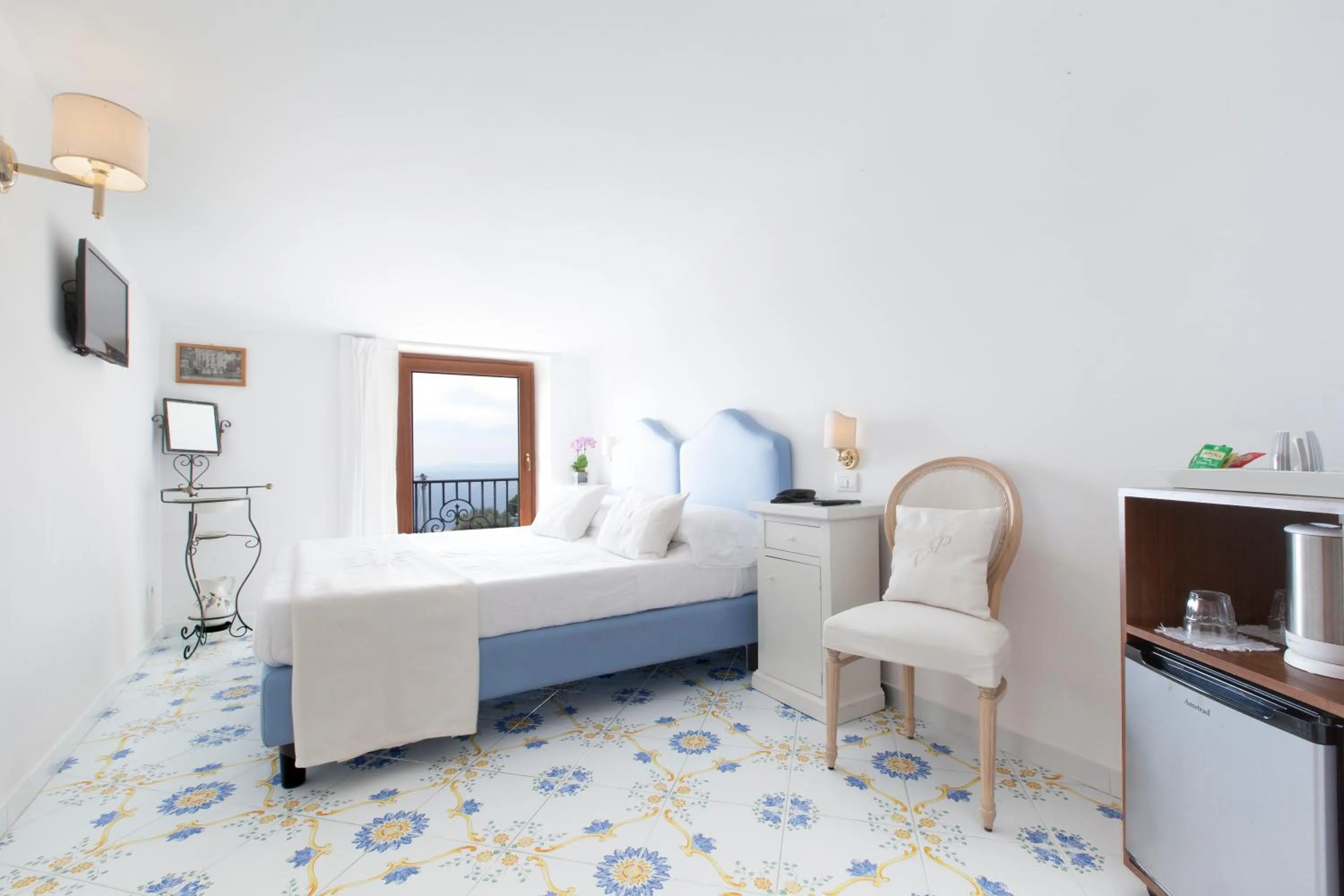 Photo of the whole room, Bed in Villa Pane Resort