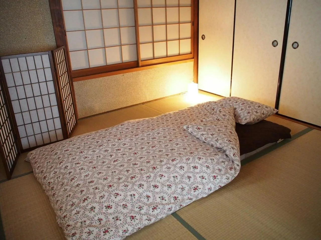 Bed in Guesthouse Ten-roku - Female Only