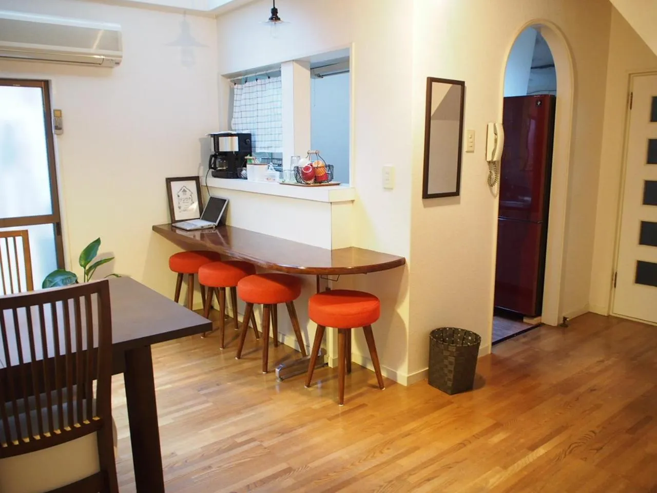 Restaurant/places to eat in Guesthouse Ten-roku - Female Only