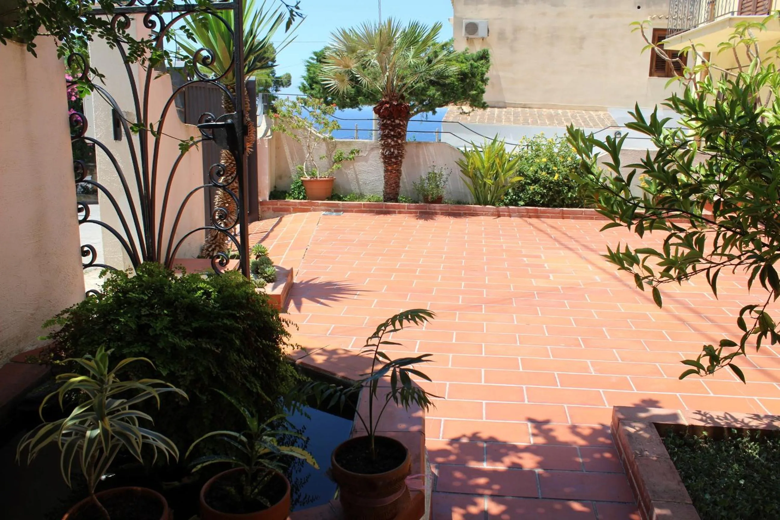 Day in Raggio di Sole Bed & Breakfast