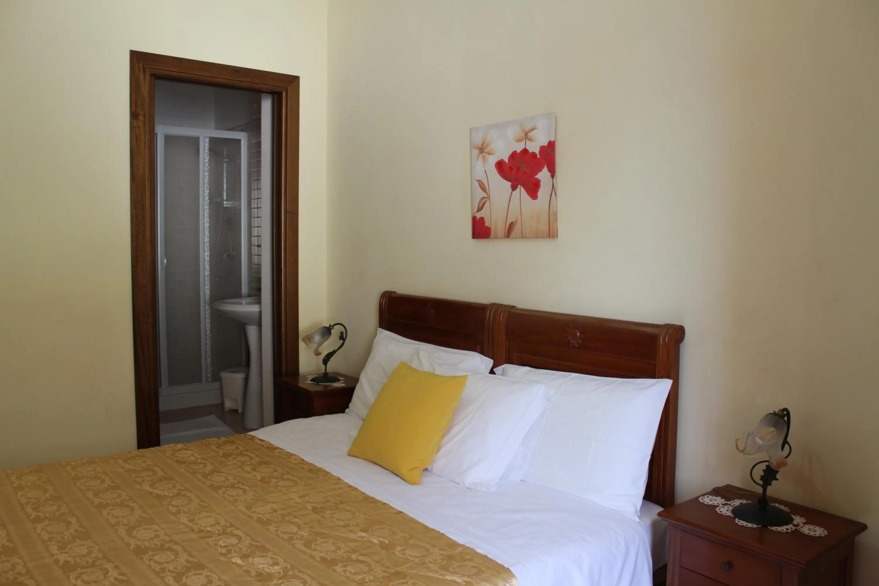 Bed in Raggio di Sole Bed & Breakfast