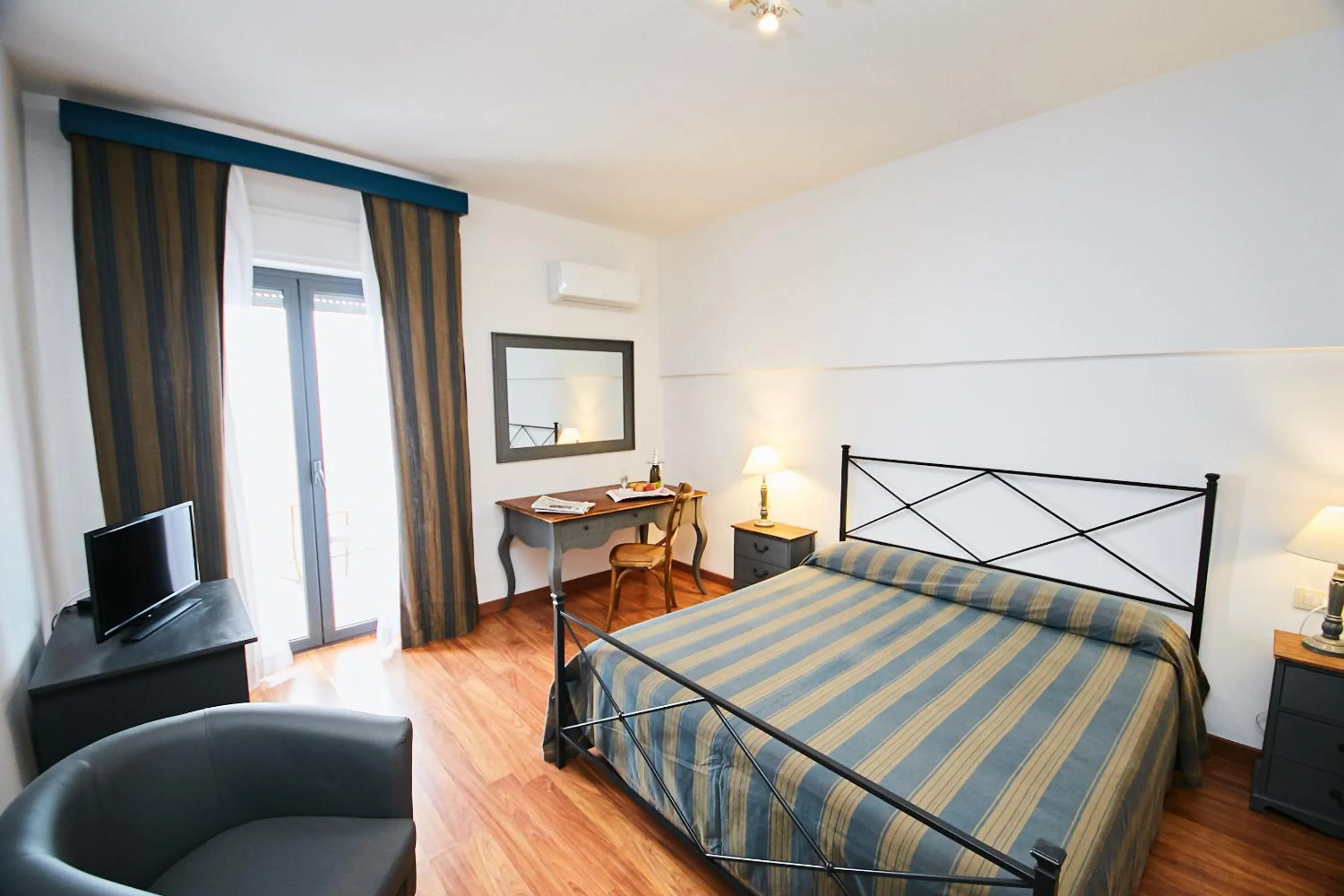 Bed in Hotel Enterprise