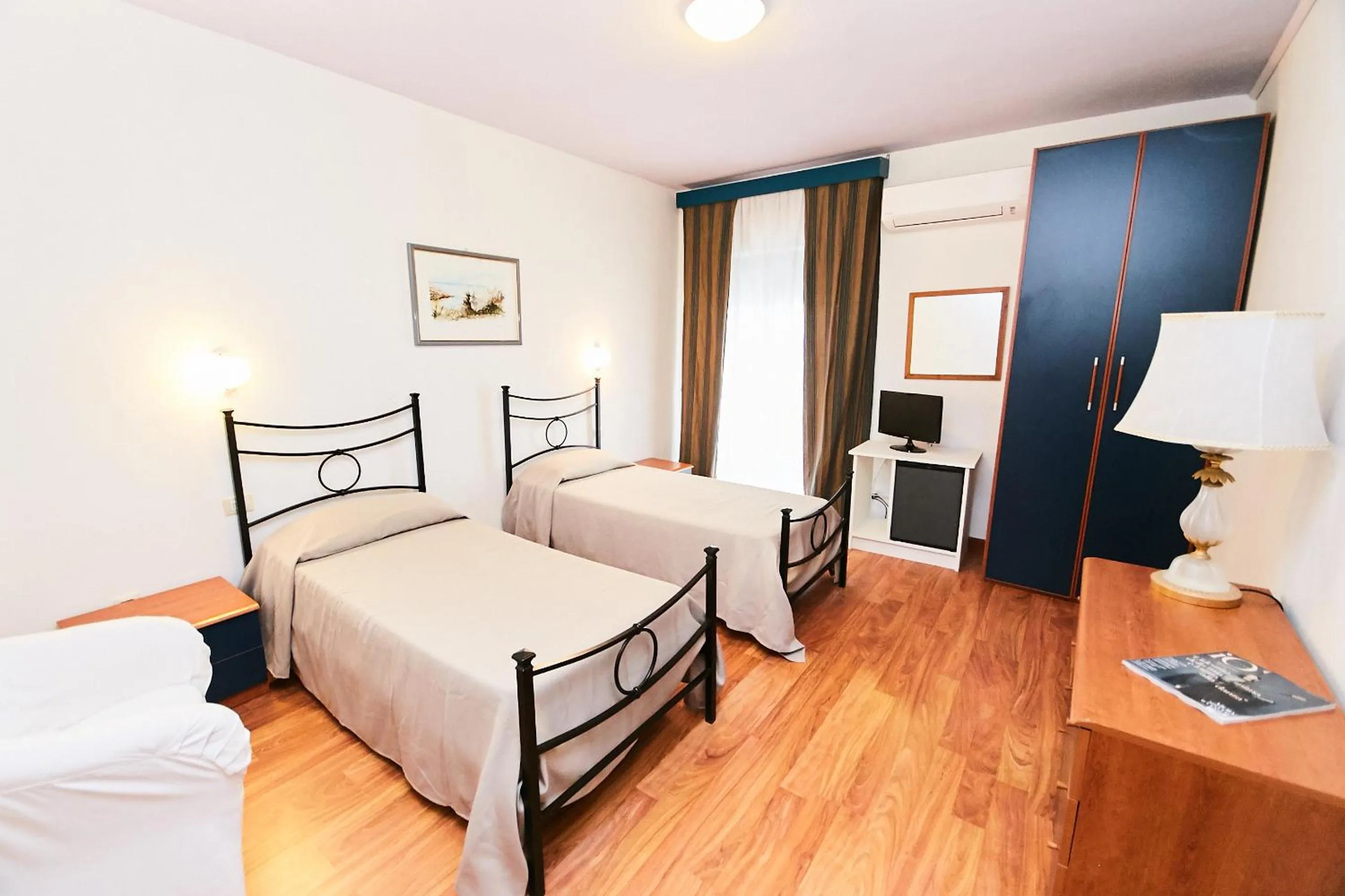 Bed in Hotel Enterprise