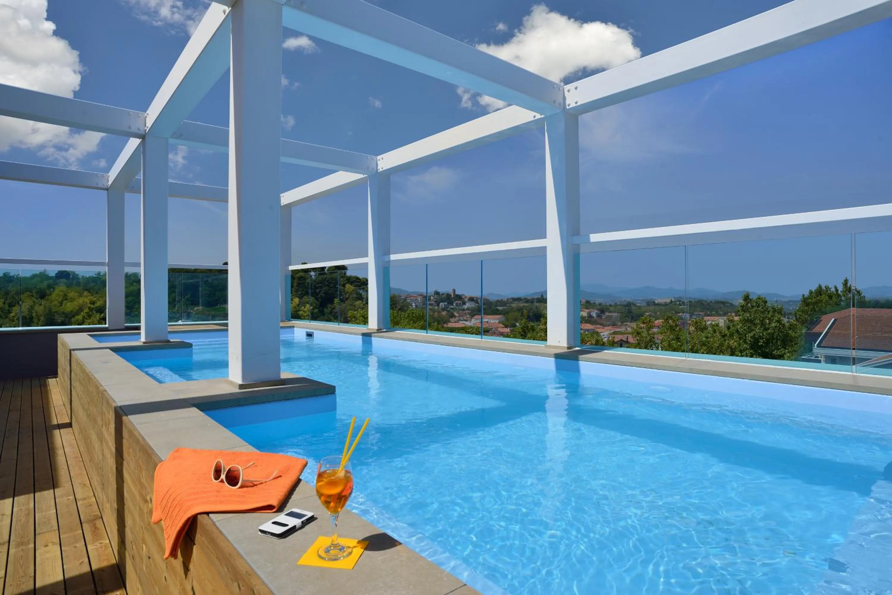 Hot Tub in Embassy Hotel & Spa