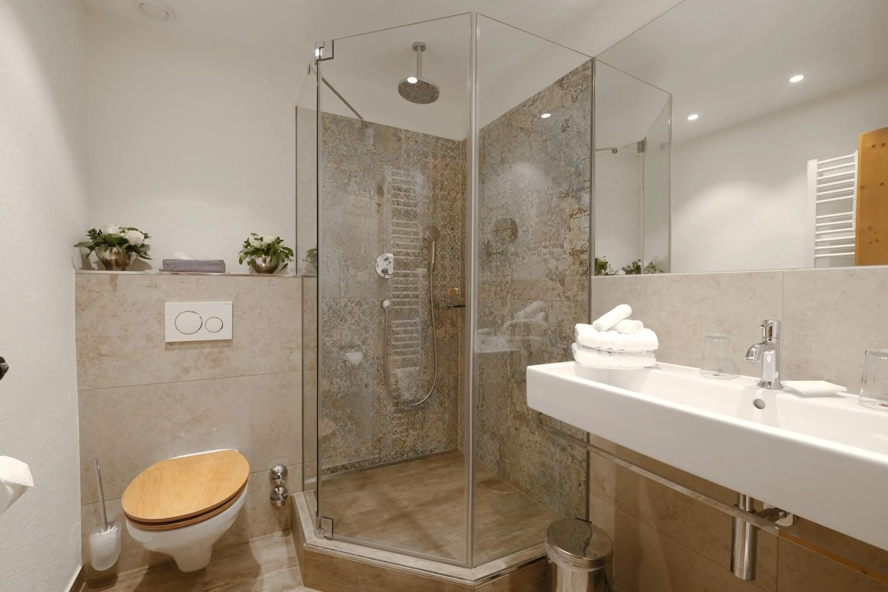 Bathroom in Hotel Maier zum Kirschner