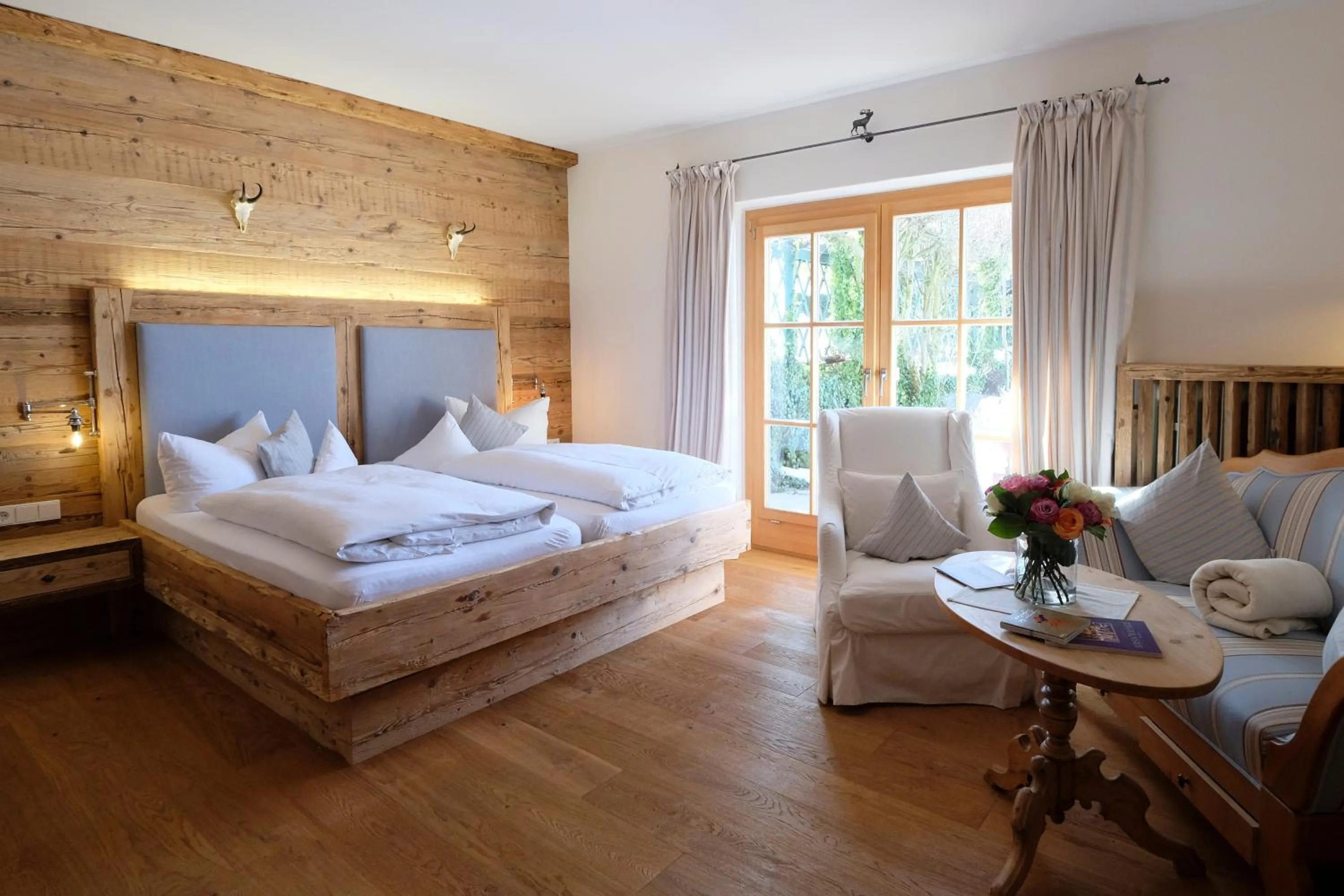 Bed in Hotel Maier zum Kirschner