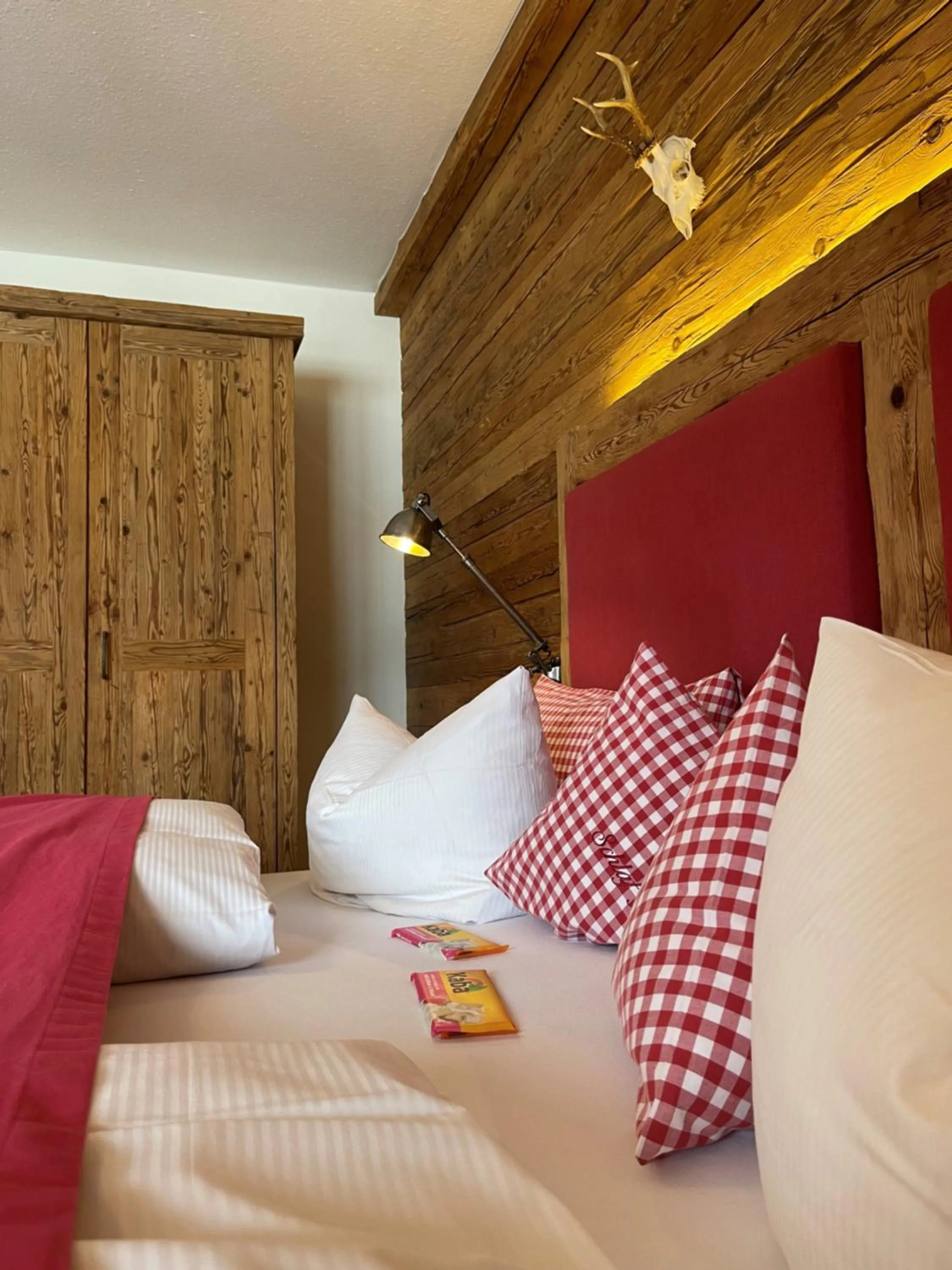 Bedroom, Bed in Hotel Maier zum Kirschner