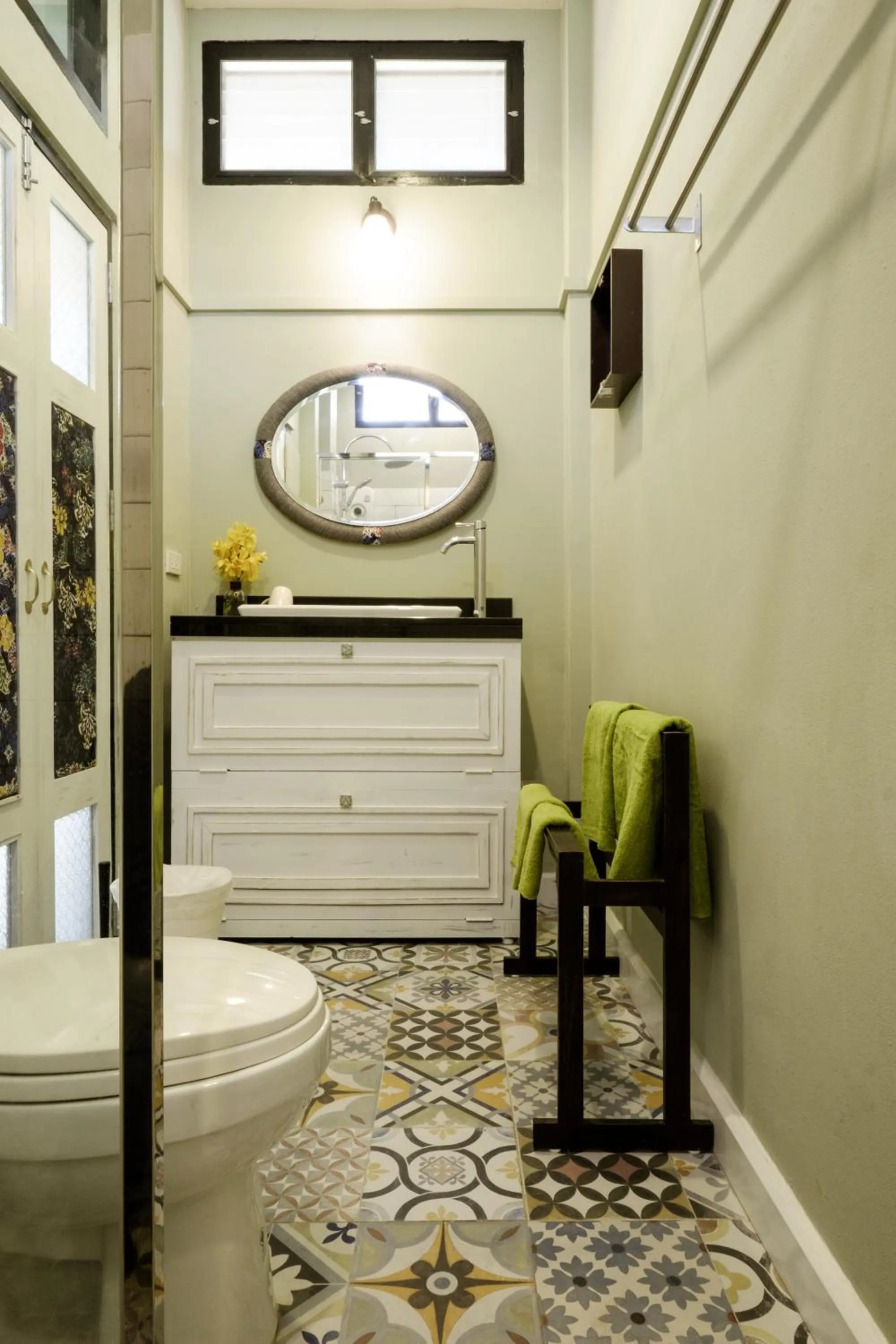 Decorative detail in Amphawa Caza Platuu