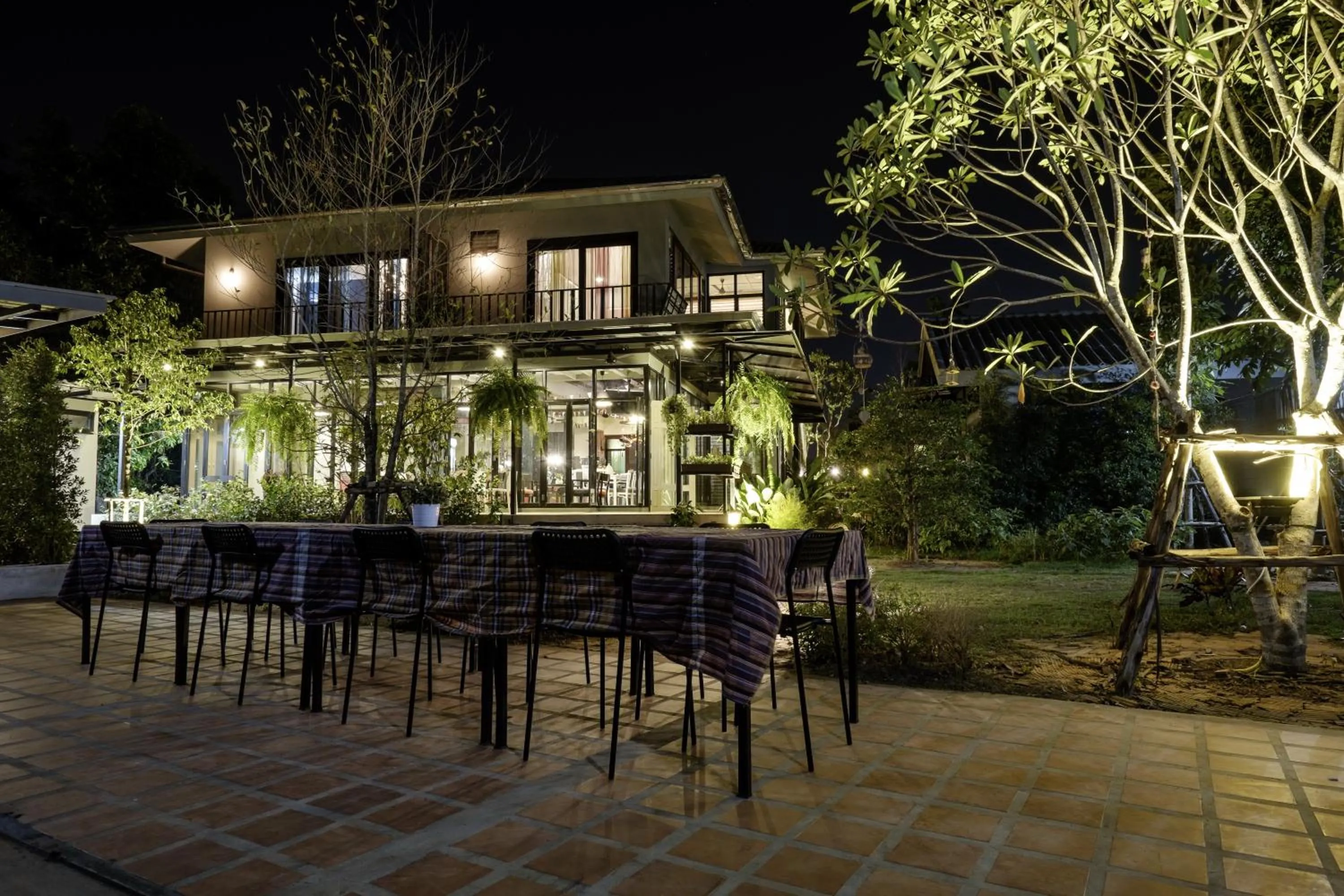 Facade/entrance in Amphawa Caza Platuu