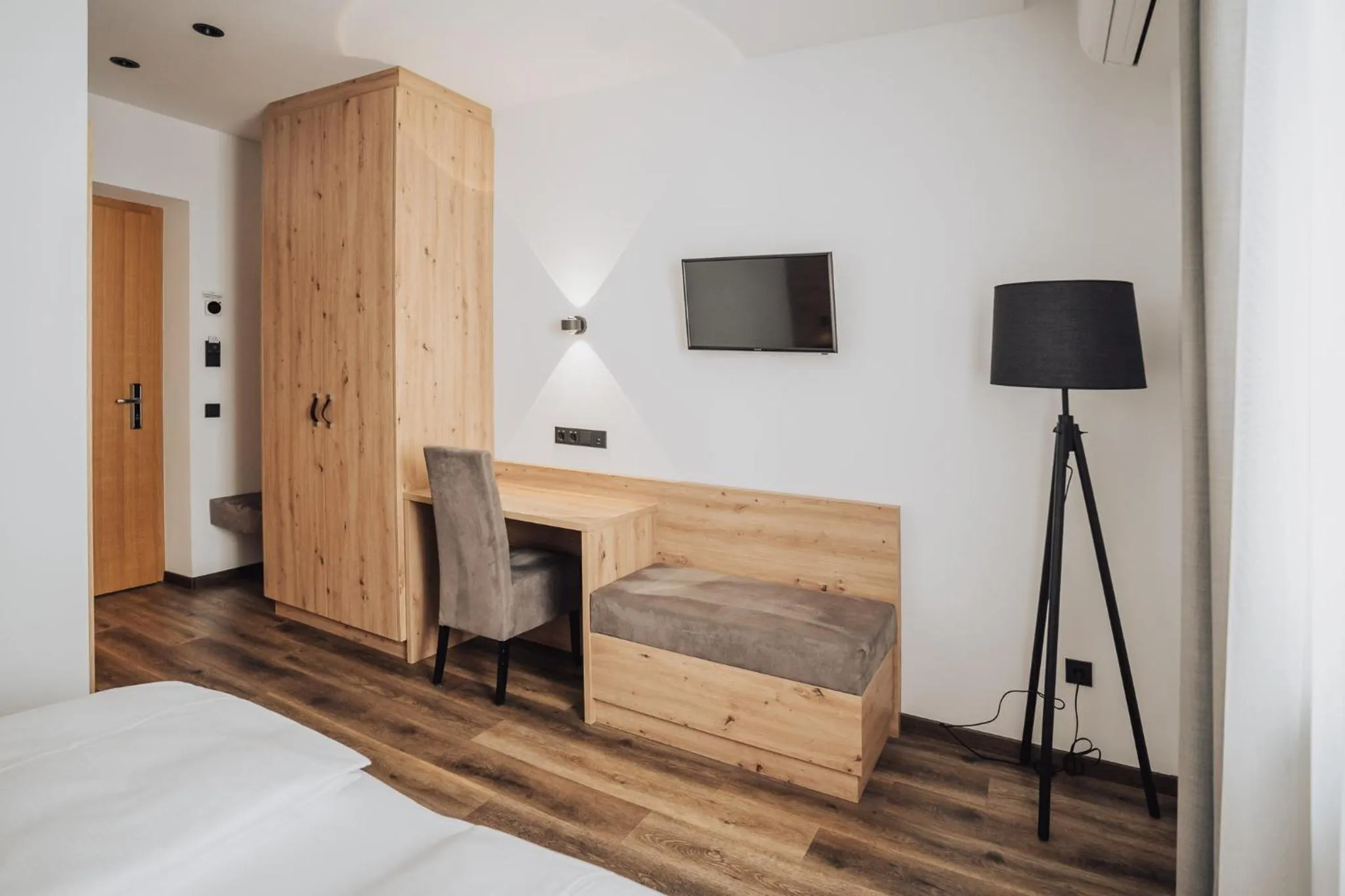 Photo of the whole room, Bed in Feichter Hotel & Bistro