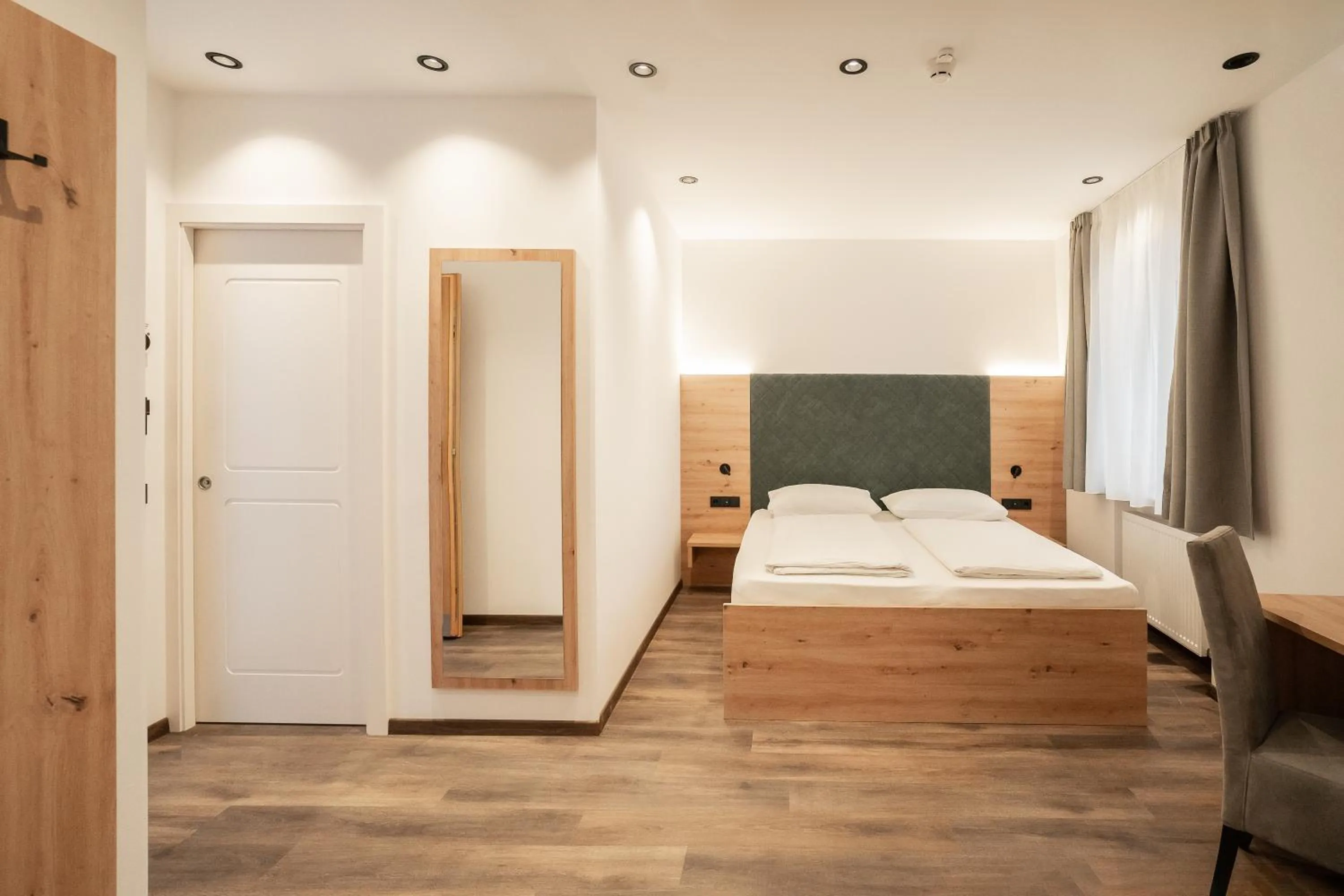 Standard Triple Room in Feichter Hotel & Bistro