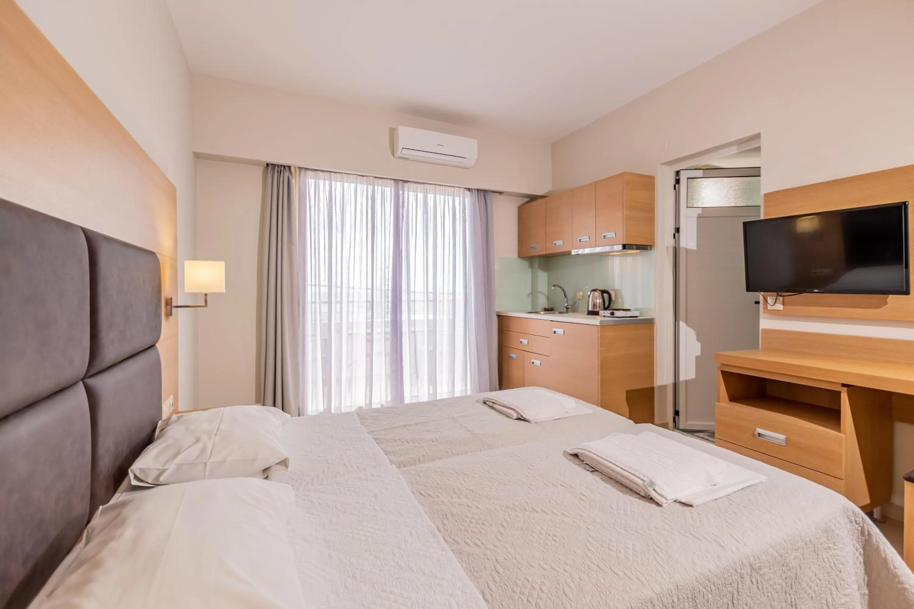 TV and multimedia in Pleasure Beach Hotel