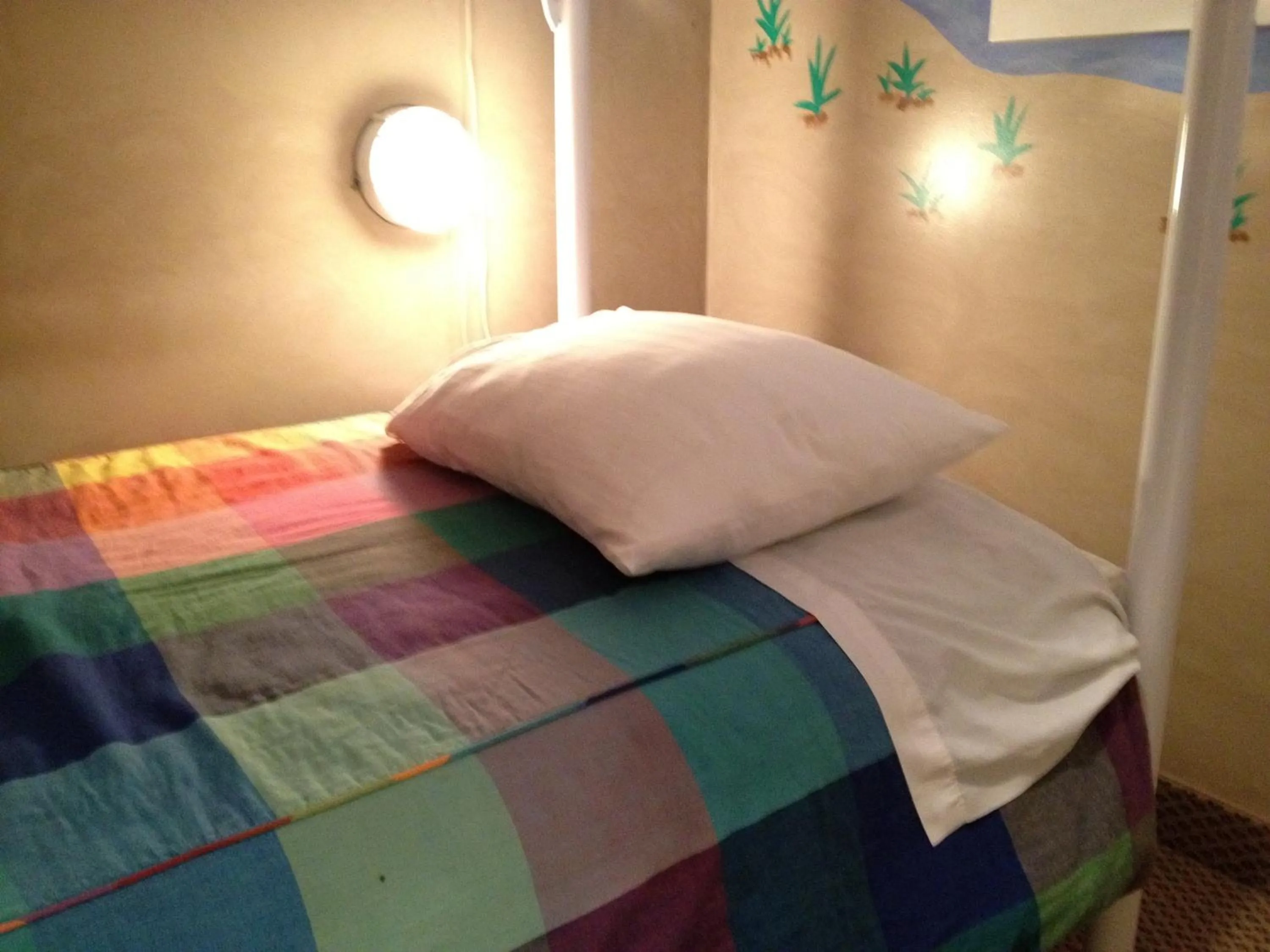 Bed in Holiday Inn Hotel & Suites Osoyoos by IHG