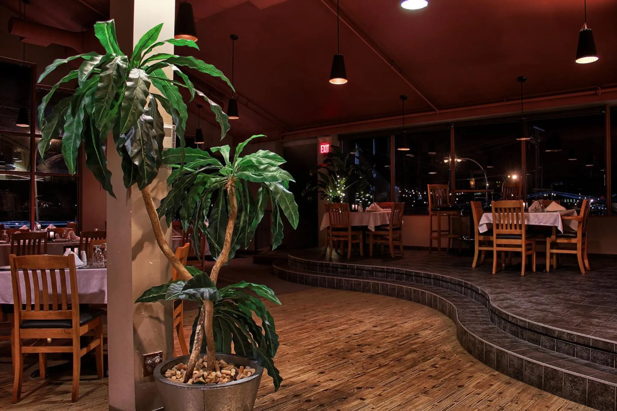 Restaurant/places to eat in Holiday Inn Hotel & Suites Osoyoos by IHG