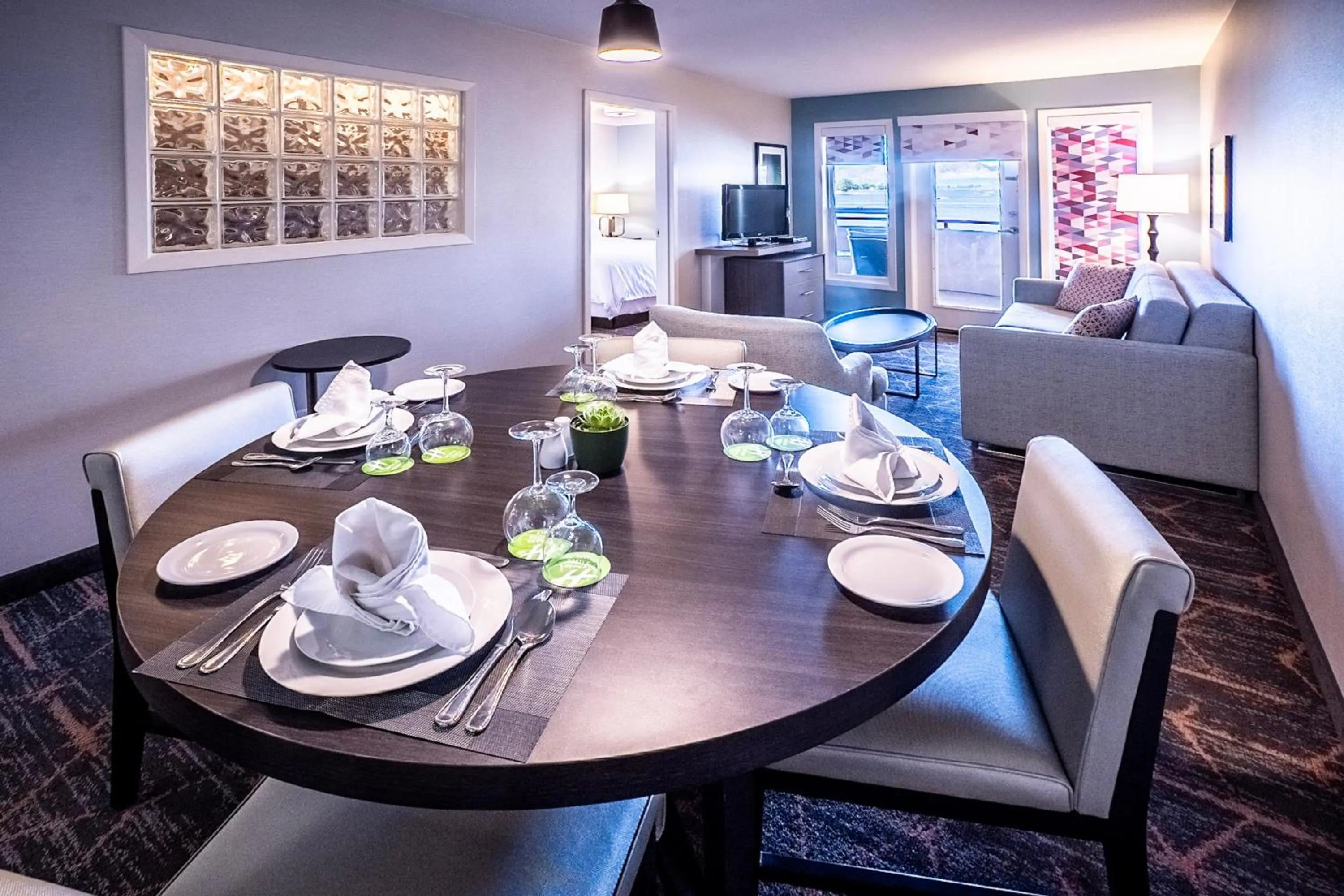 Photo of the whole room in Holiday Inn Hotel & Suites Osoyoos by IHG