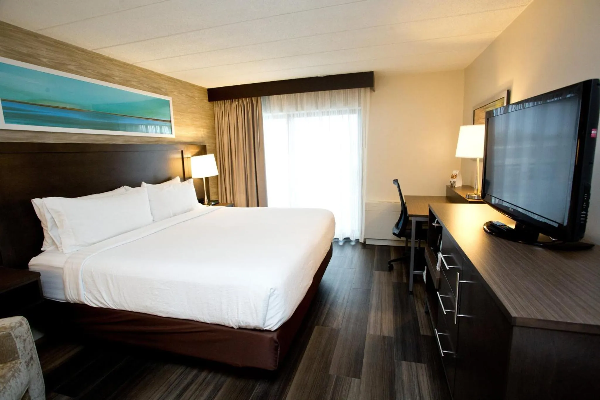 Photo of the whole room, Bed in Holiday Inn Hotel Peterborough Waterfront by IHG