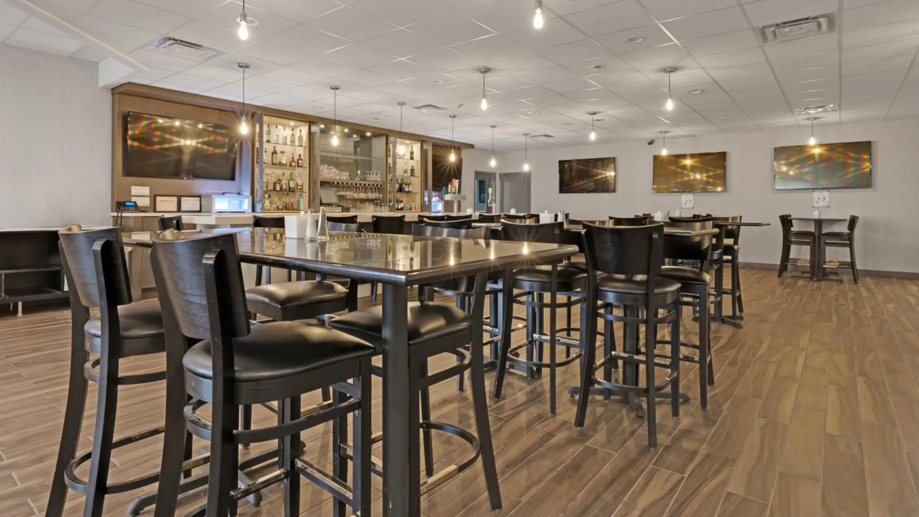 Restaurant/places to eat in Holiday Inn Hotel Peterborough Waterfront by IHG