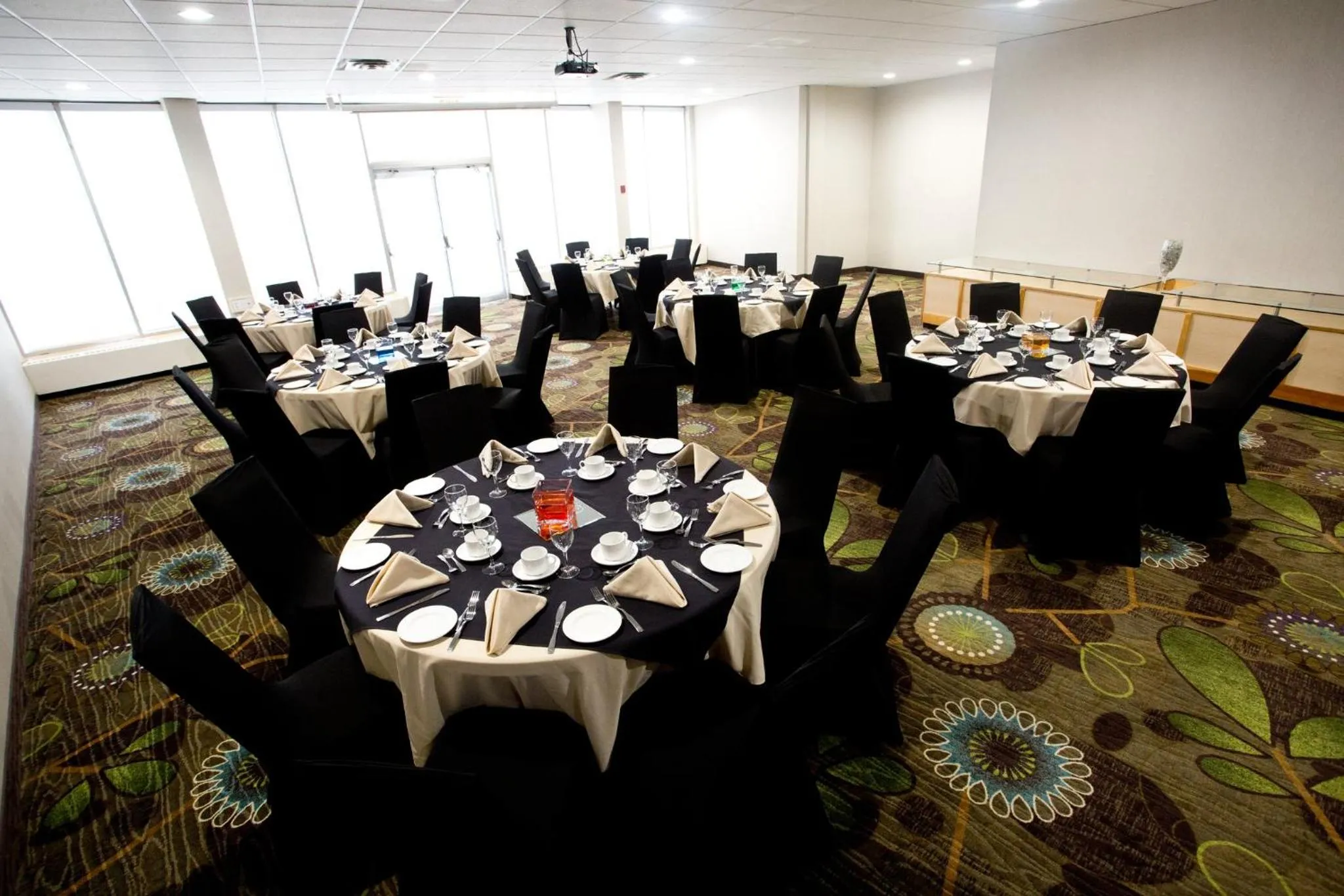 Banquet/Function facilities in Holiday Inn Hotel Peterborough Waterfront by IHG