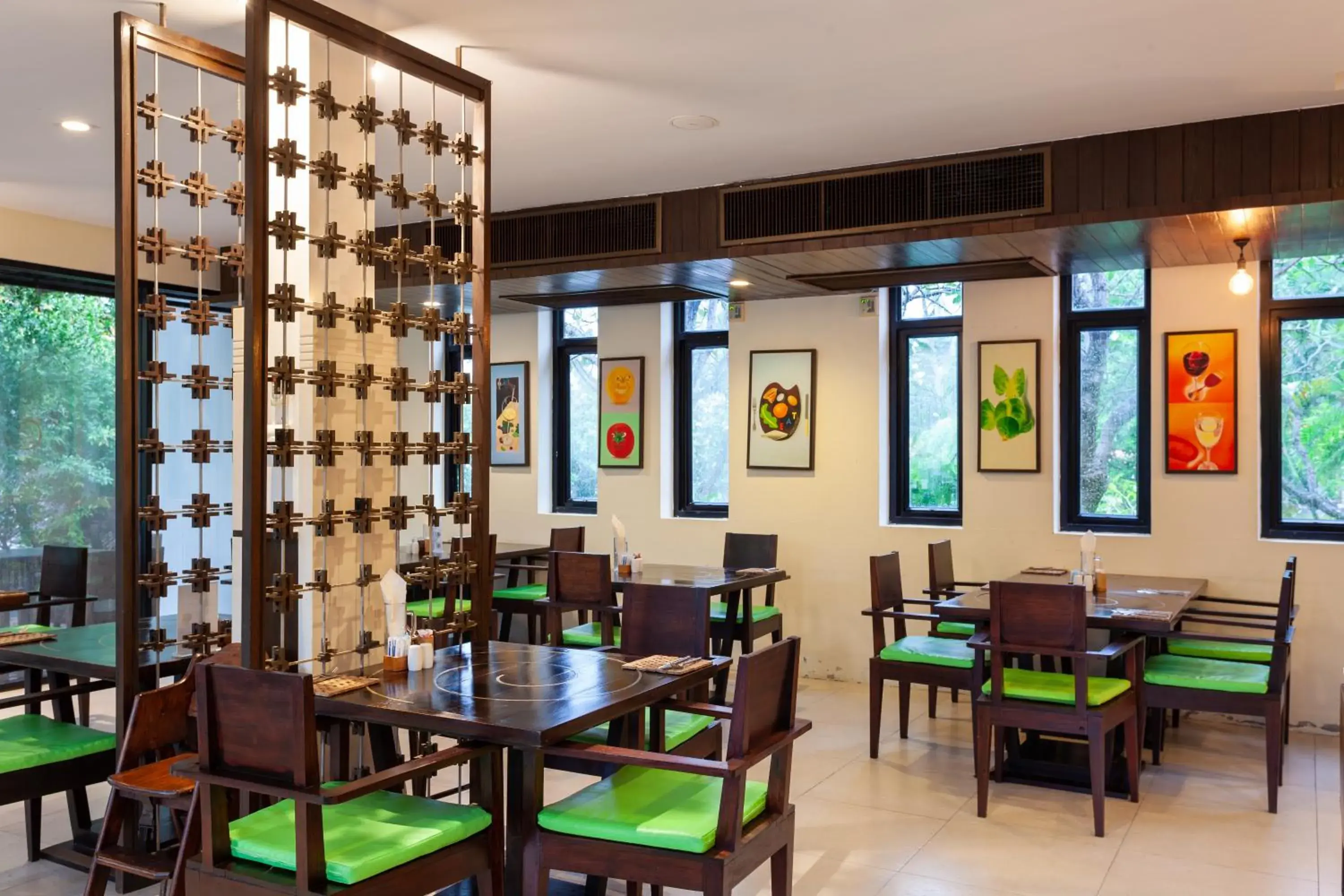 Restaurant/places to eat in New Star Beach Resort Restaurant/places to eat in New Star Beach Resort