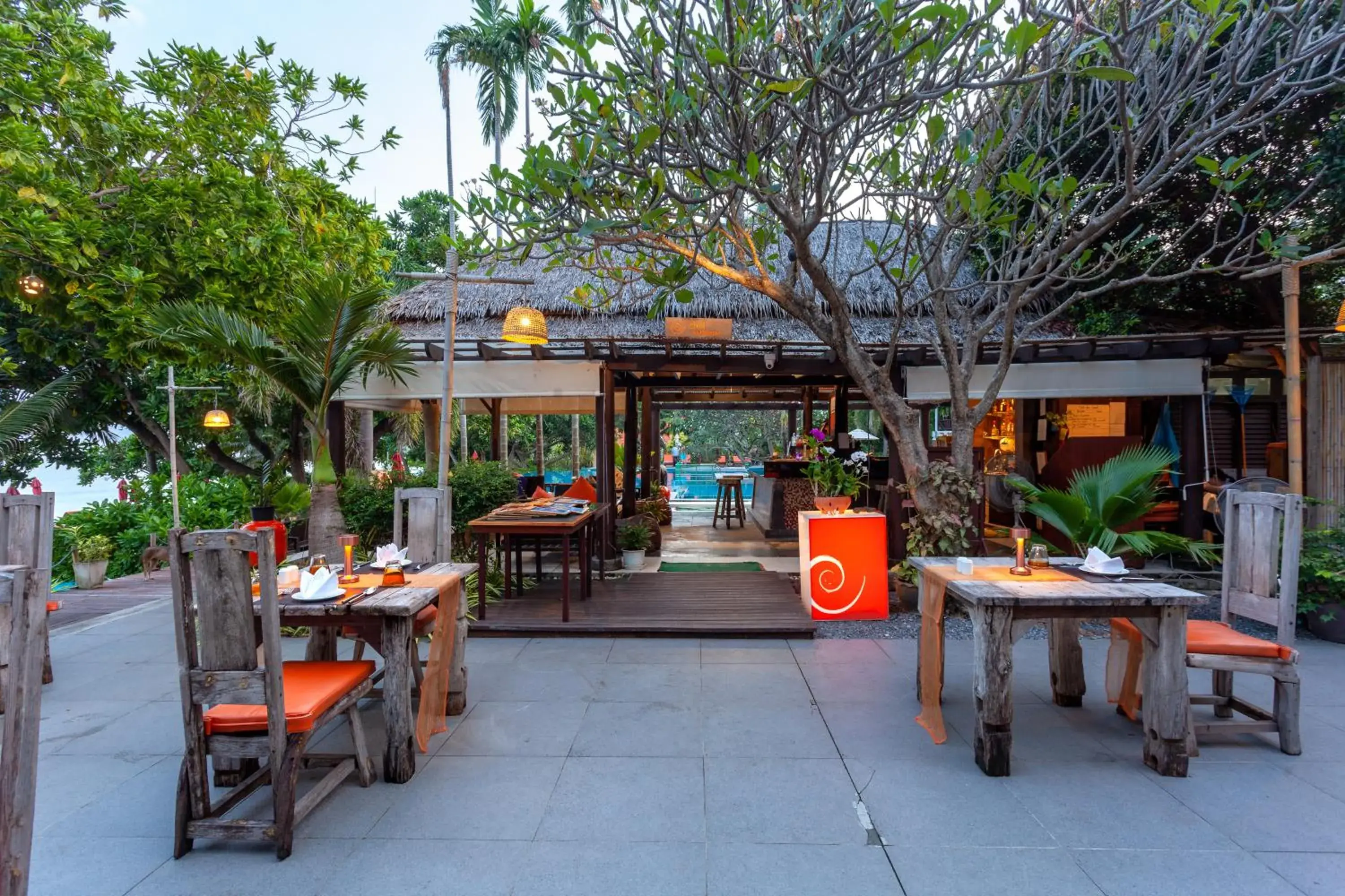 Restaurant/places to eat in New Star Beach Resort Restaurant/places to eat in New Star Beach Resort