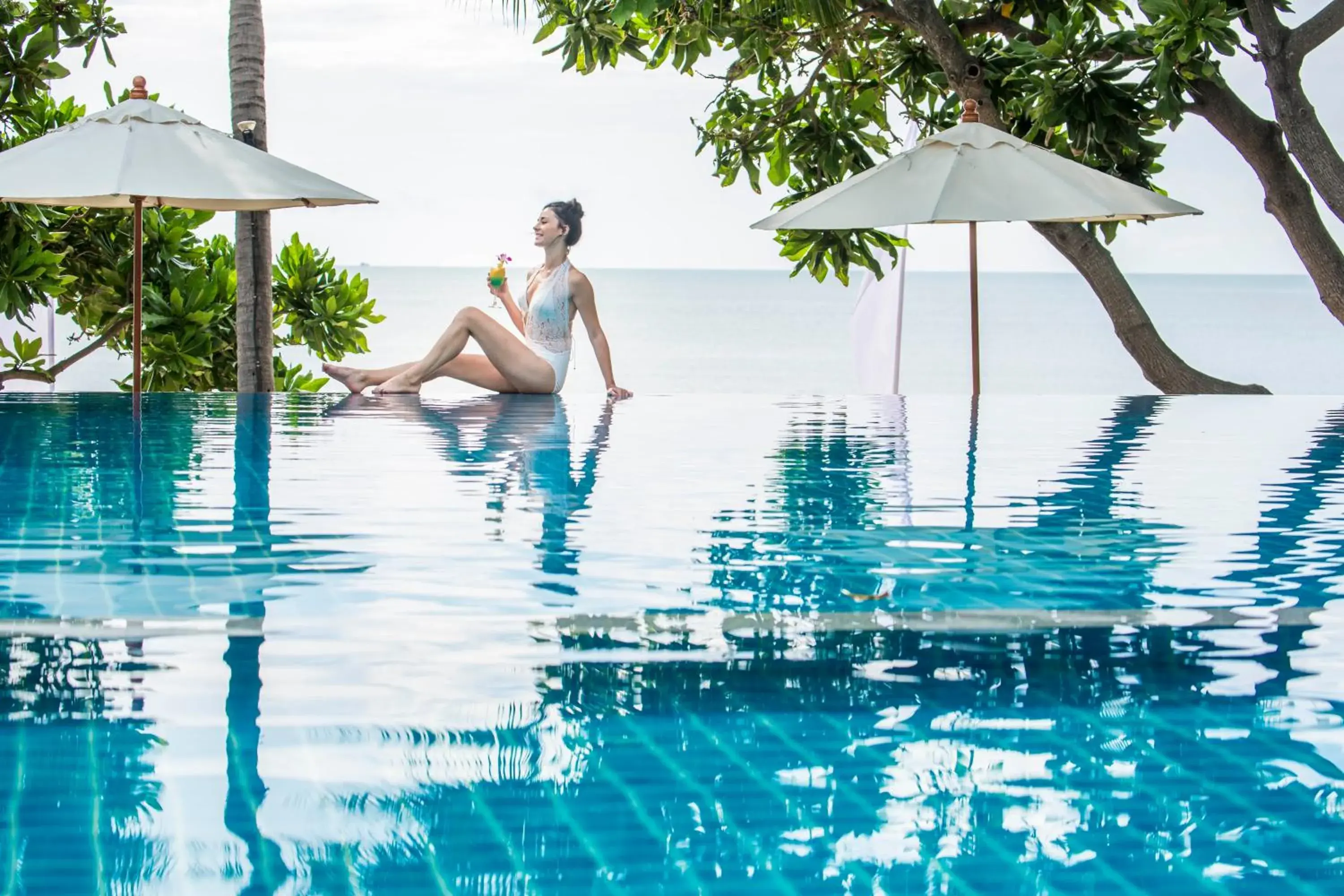 Swimming pool in New Star Beach Resort Swimming pool in New Star Beach Resort