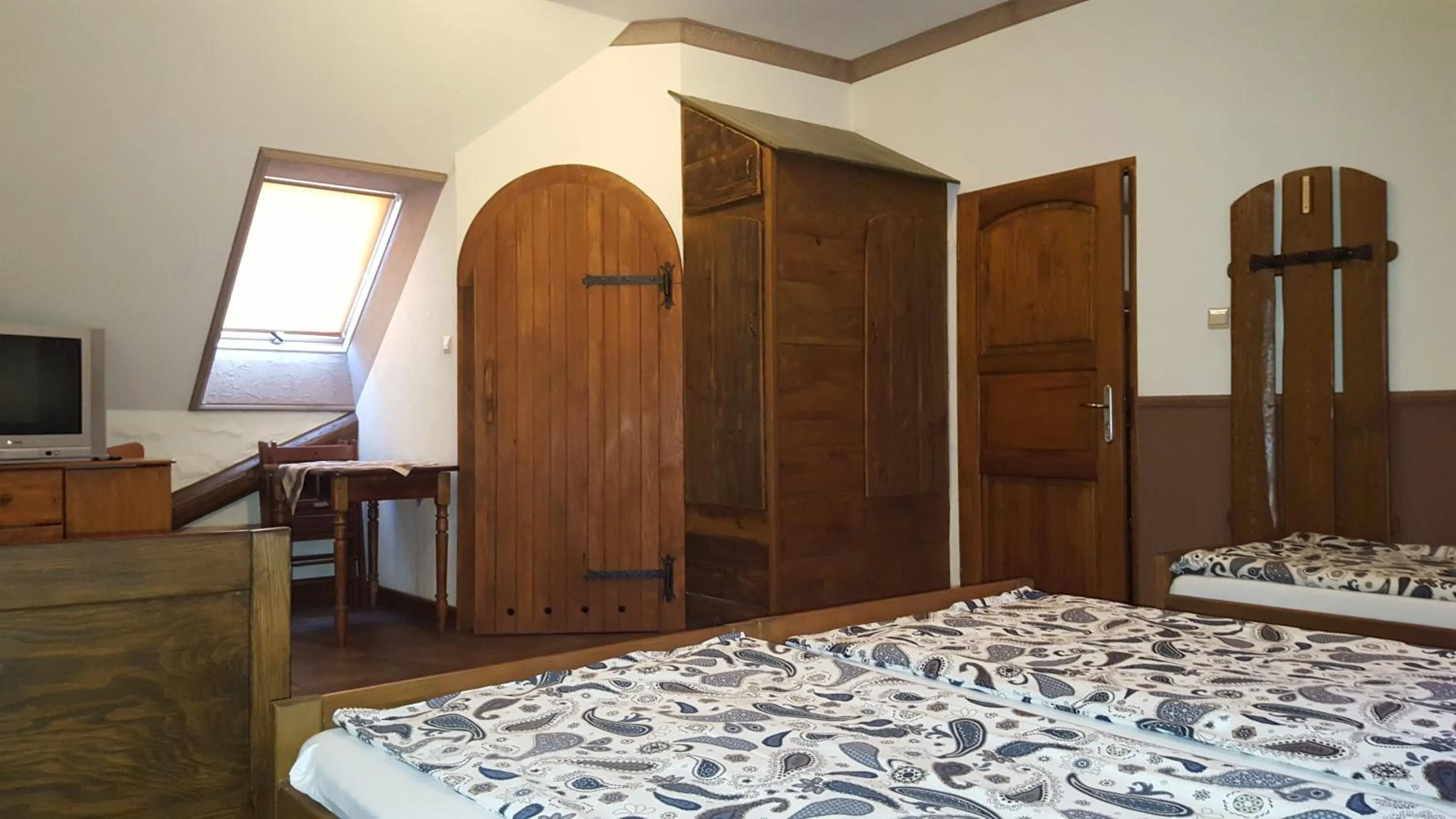 Bed in Pokoje i domki Saraceńska Chata