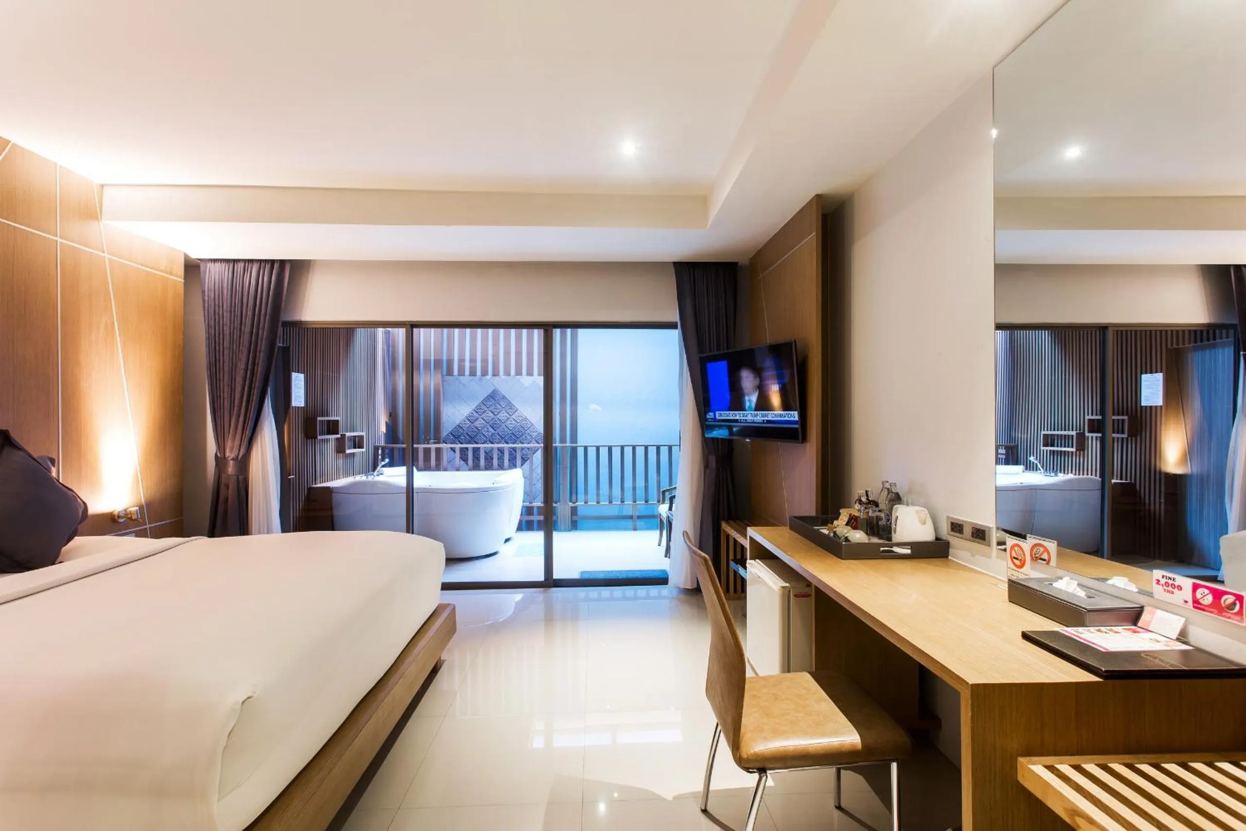 Photo of the whole room, Bed in Chaweng Cove Beach Resort