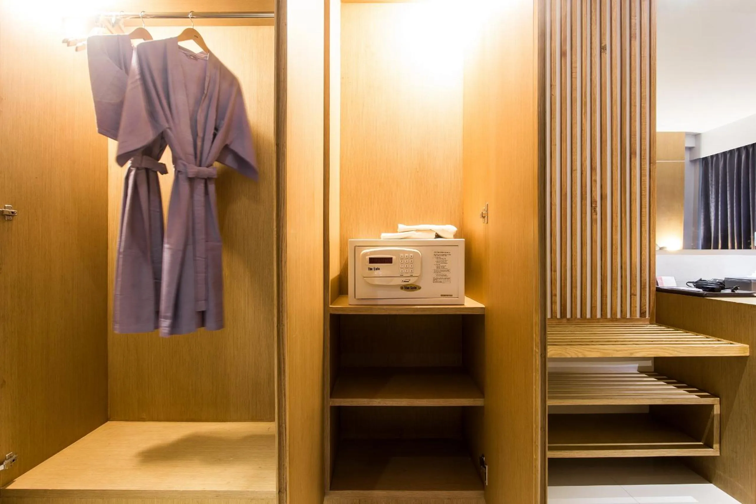 Photo of the whole room in Chaweng Cove Beach Resort