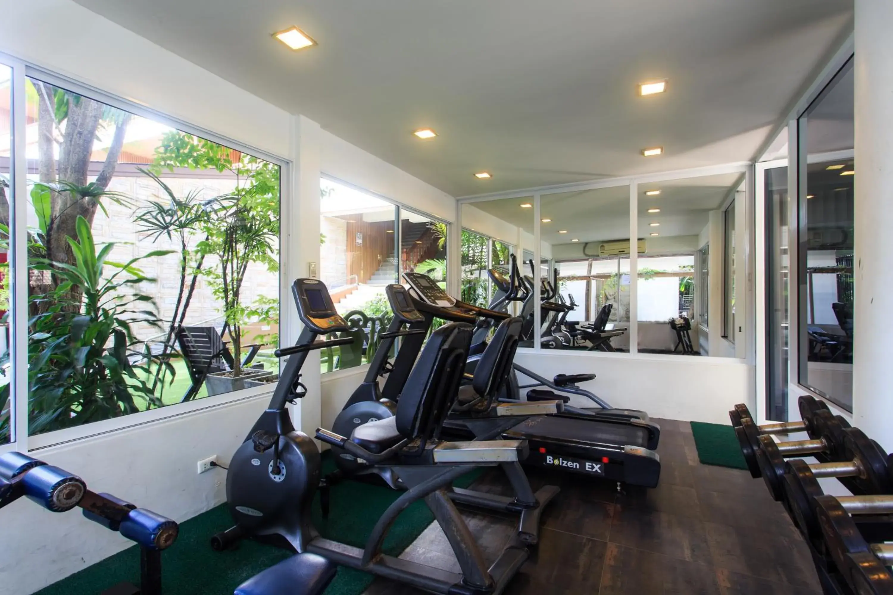 Fitness centre/facilities in Chaweng Cove Beach Resort Fitness centre/facilities in Chaweng Cove Beach Resort