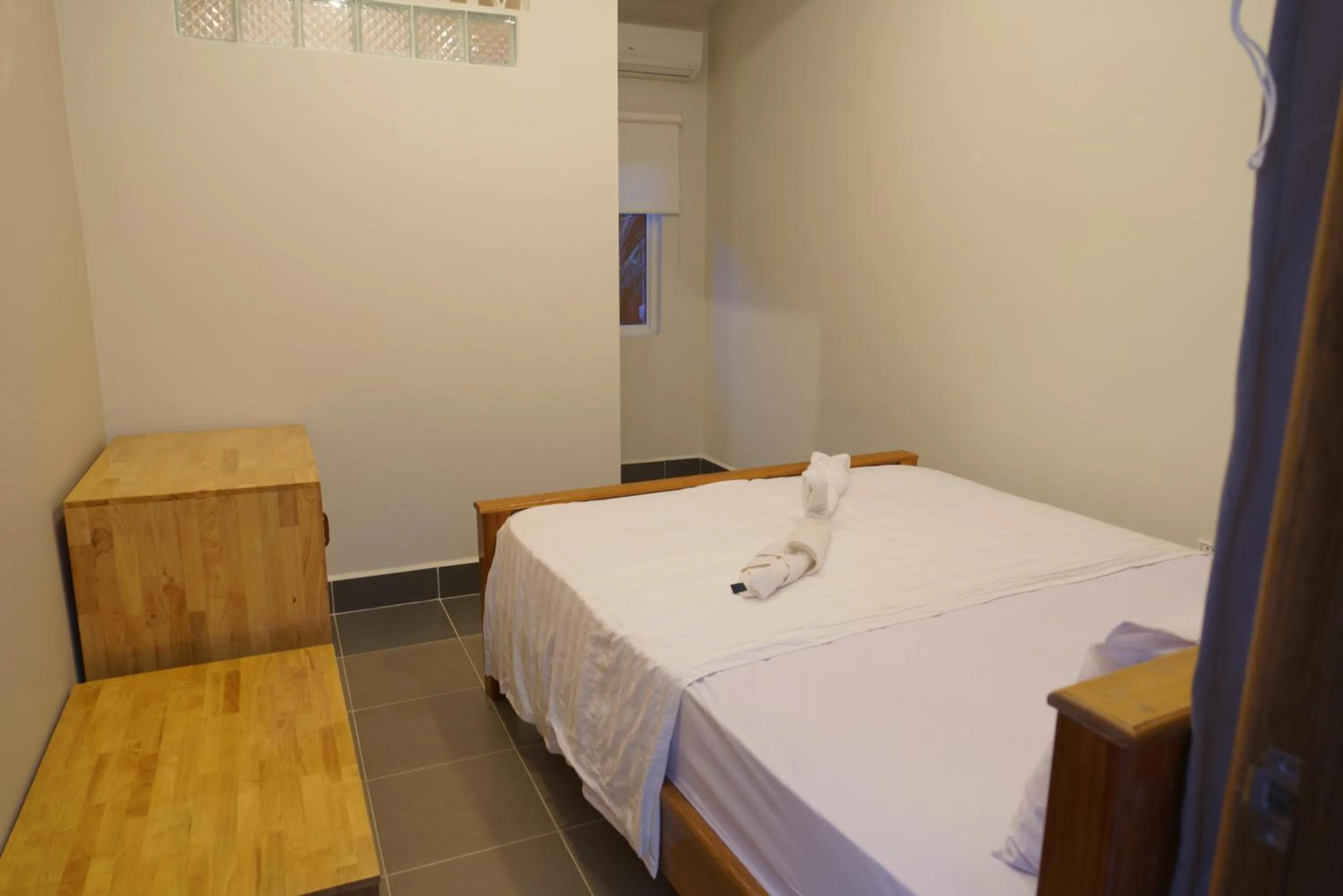 Photo of the whole room, Bed in Sok Heng Guesthouse