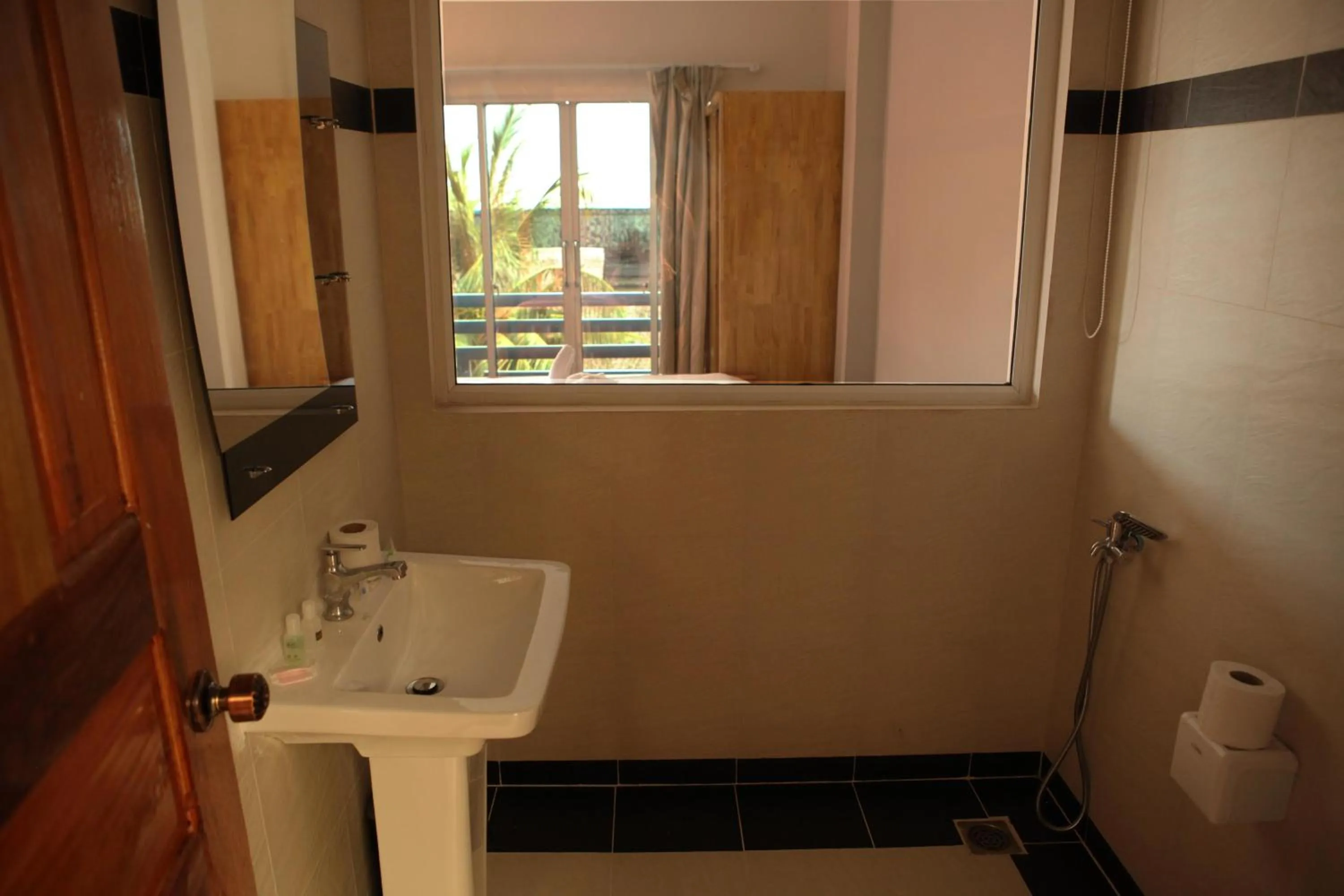 Bathroom in Sok Heng Guesthouse