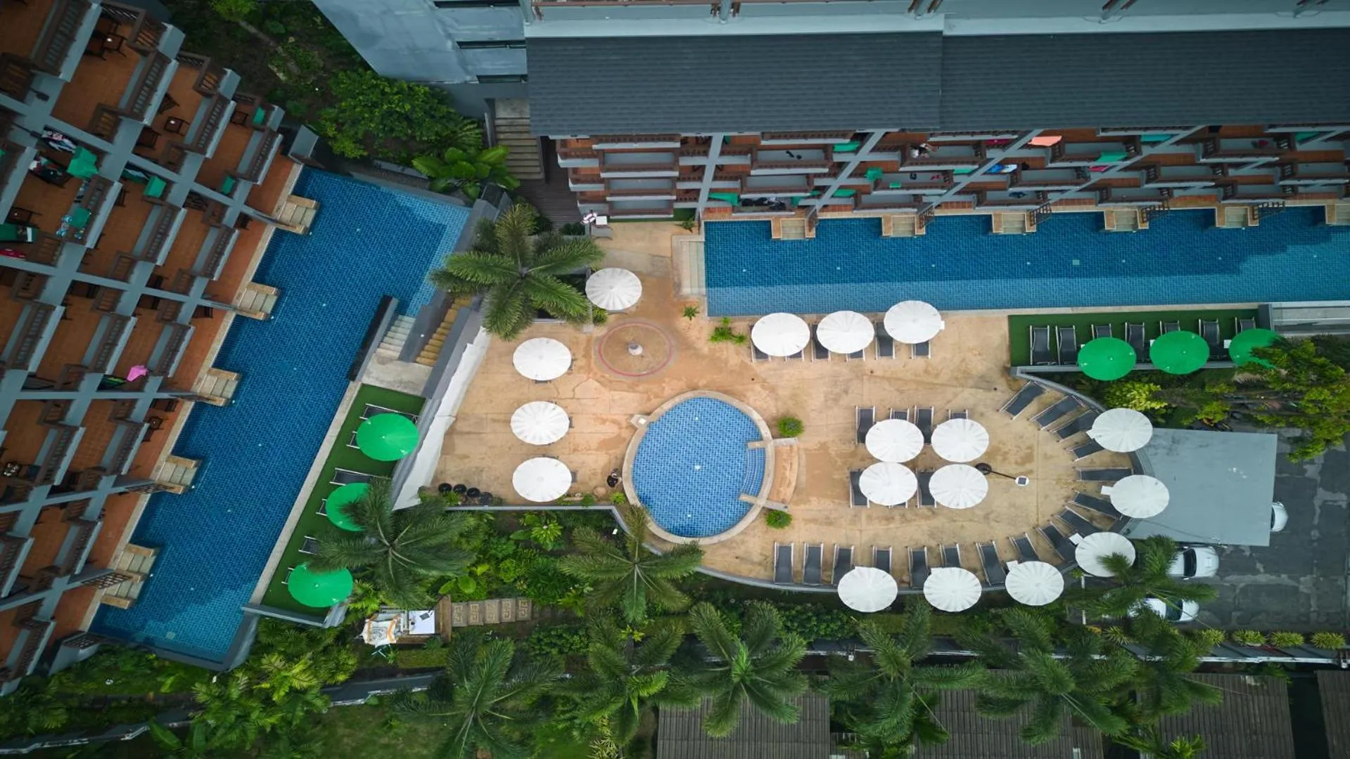 Swimming pool in Krabi Chada Resort