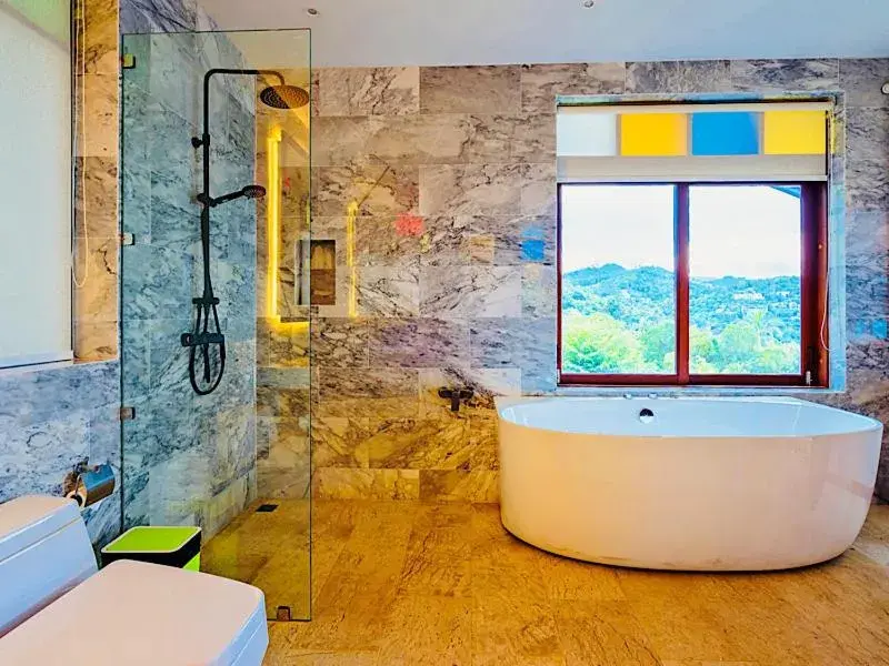 Shower in Sandalwood Luxury Villa Resort Shower in Sandalwood Luxury Villa Resort