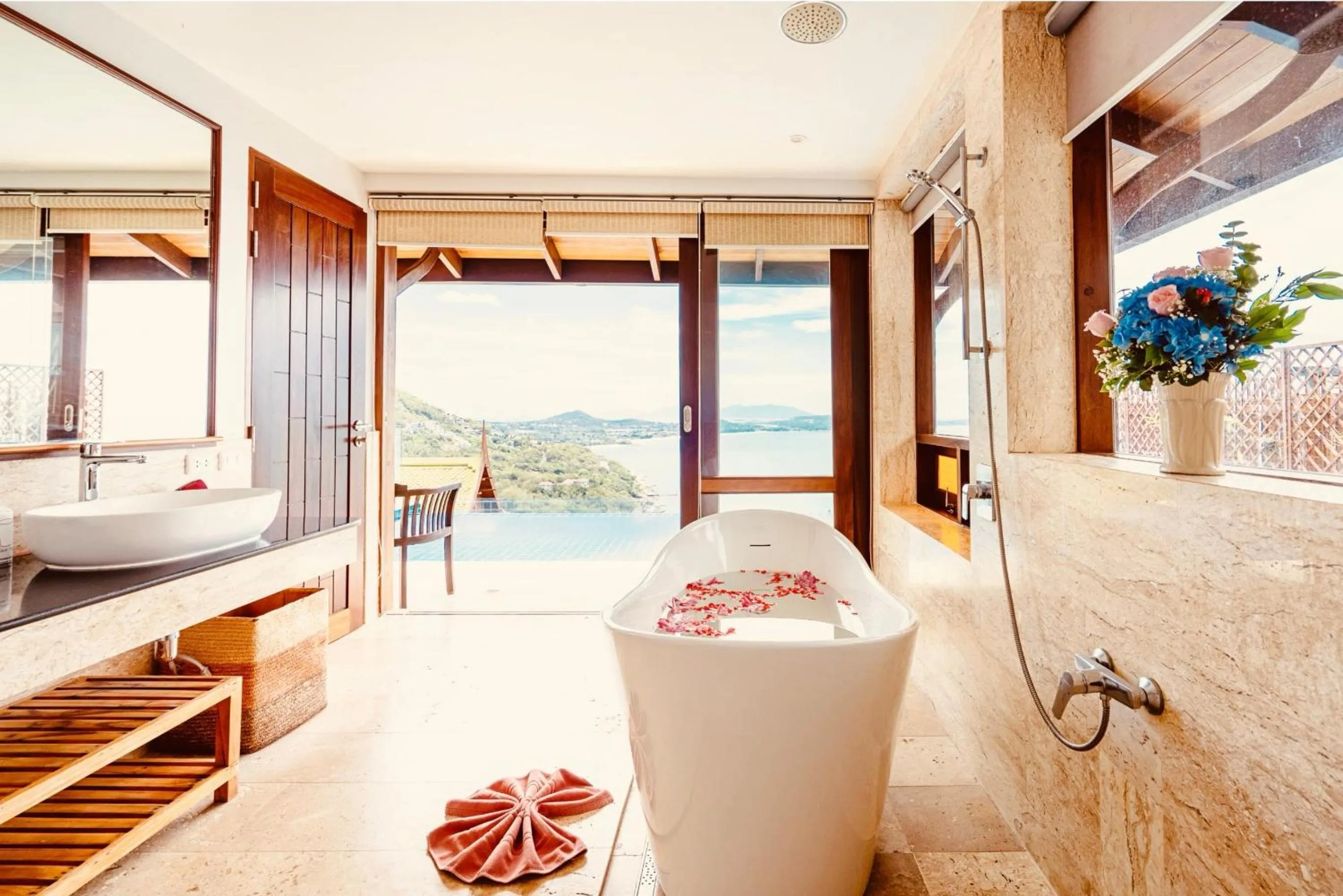 Bath in Sandalwood Luxury Villa Resort