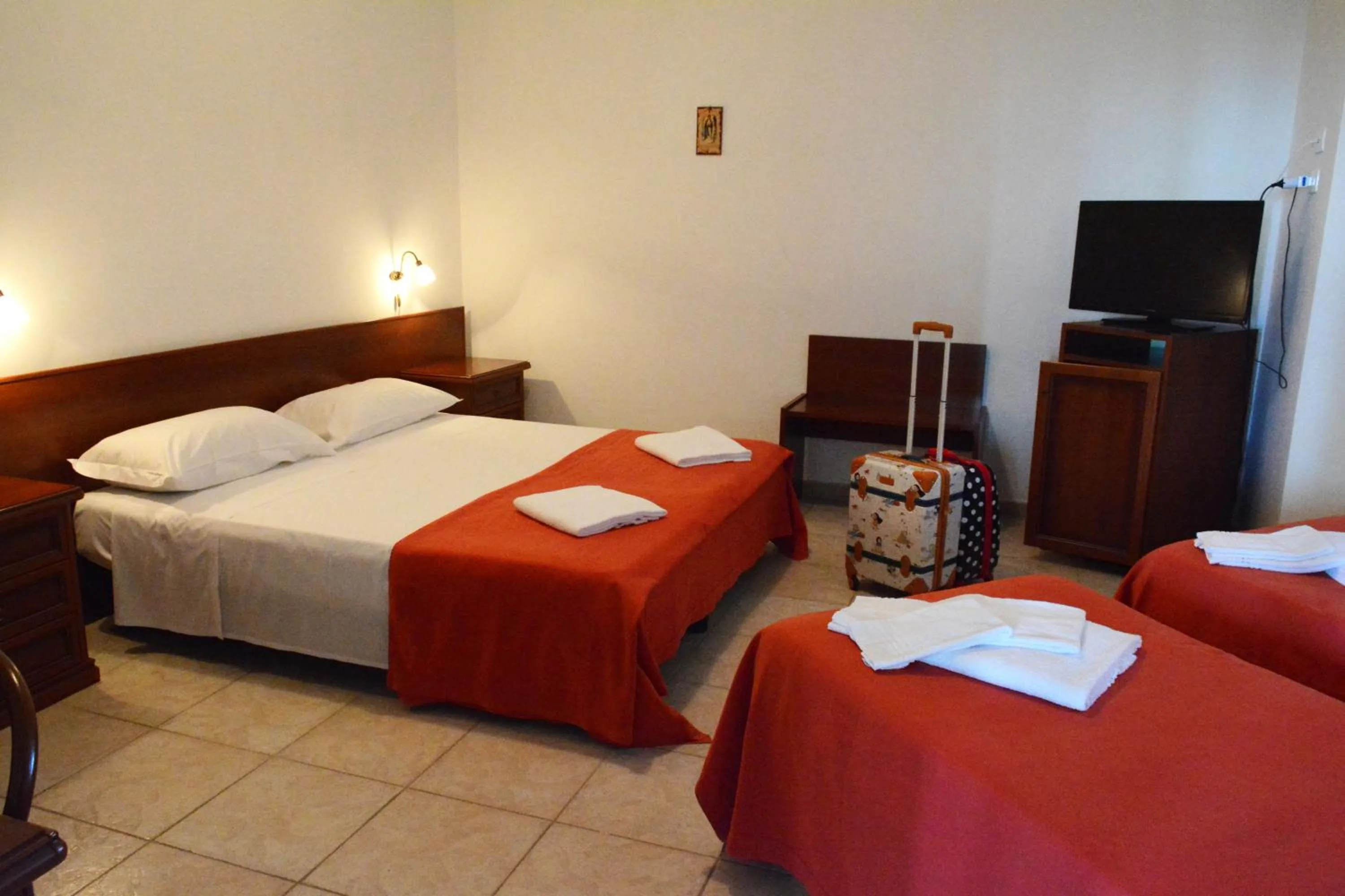 TV and multimedia in Castelvetere Hotel