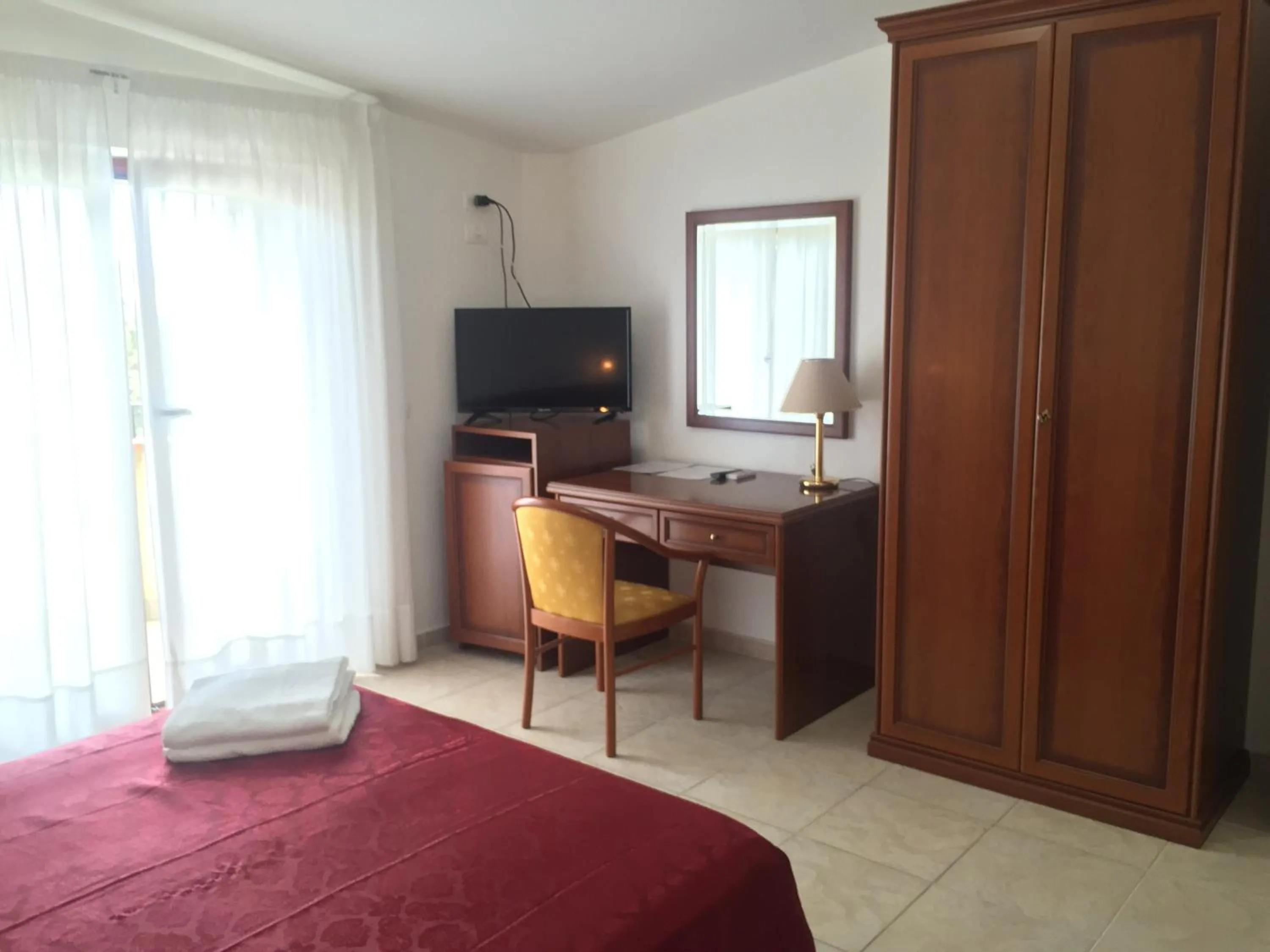 Bed in Castelvetere Hotel