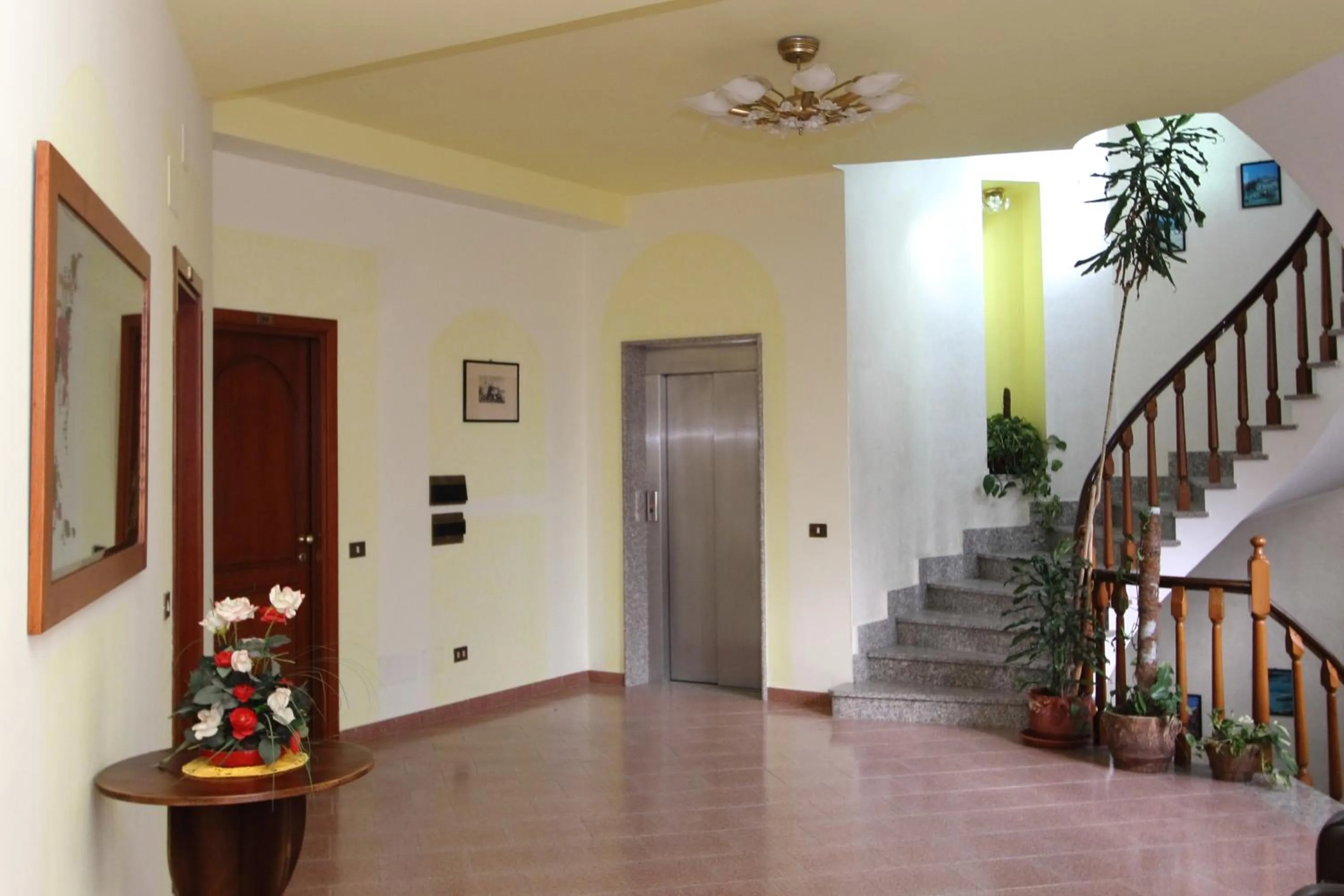 Decorative detail in Castelvetere Hotel