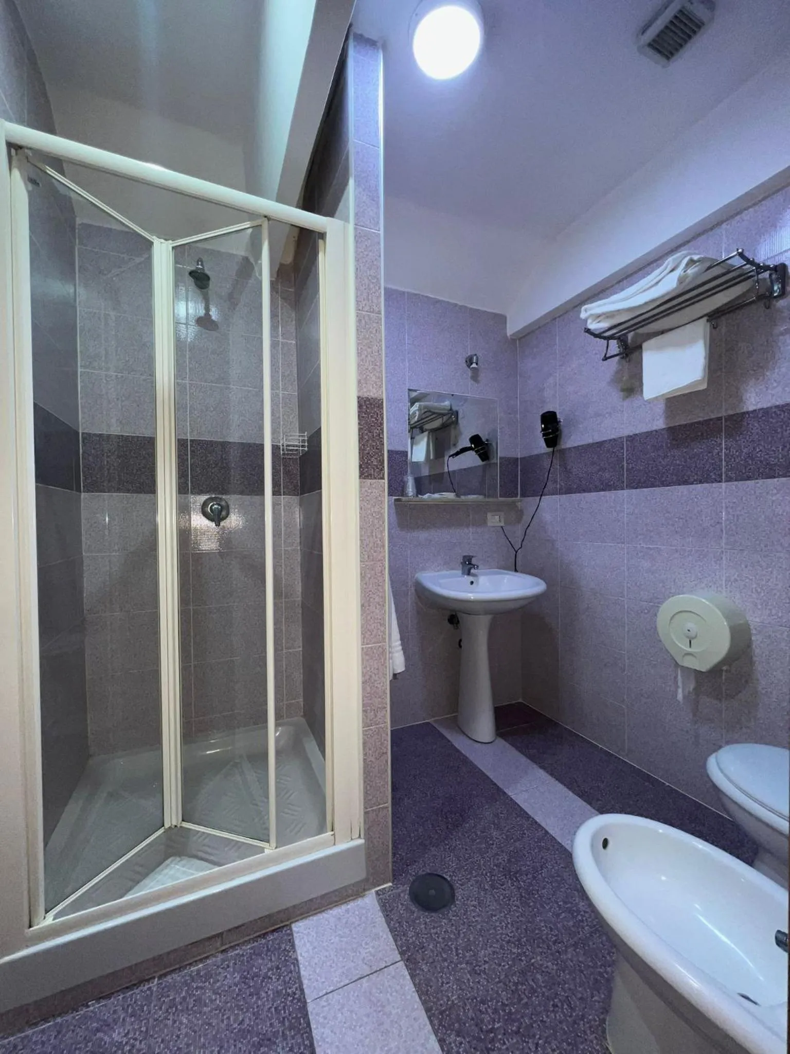 Bathroom in Hotel Martini