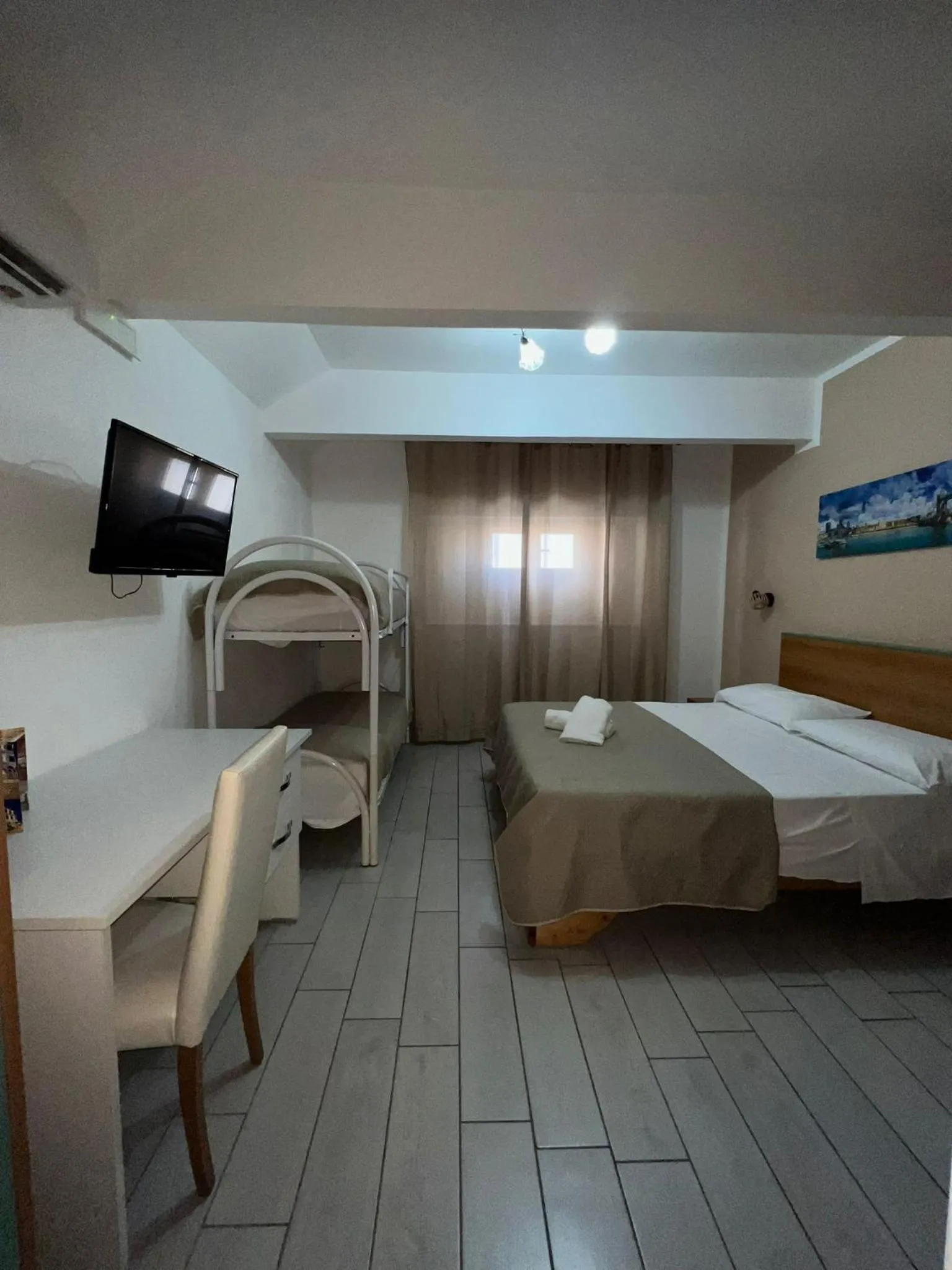 Bedroom, Bed in Hotel Martini