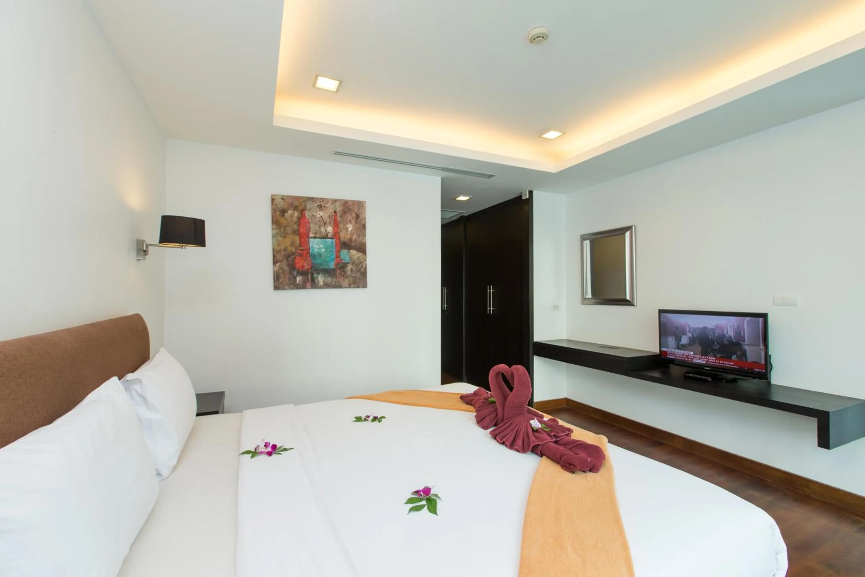 Bed in The Palms, Kamala Beach - SHA Extra Plus