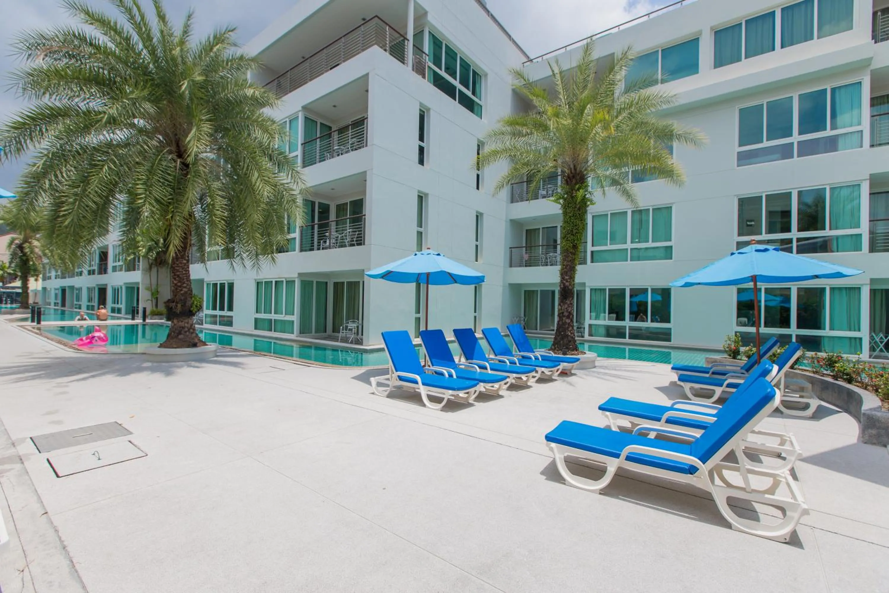 Swimming pool in The Palms, Kamala Beach - SHA Extra Plus